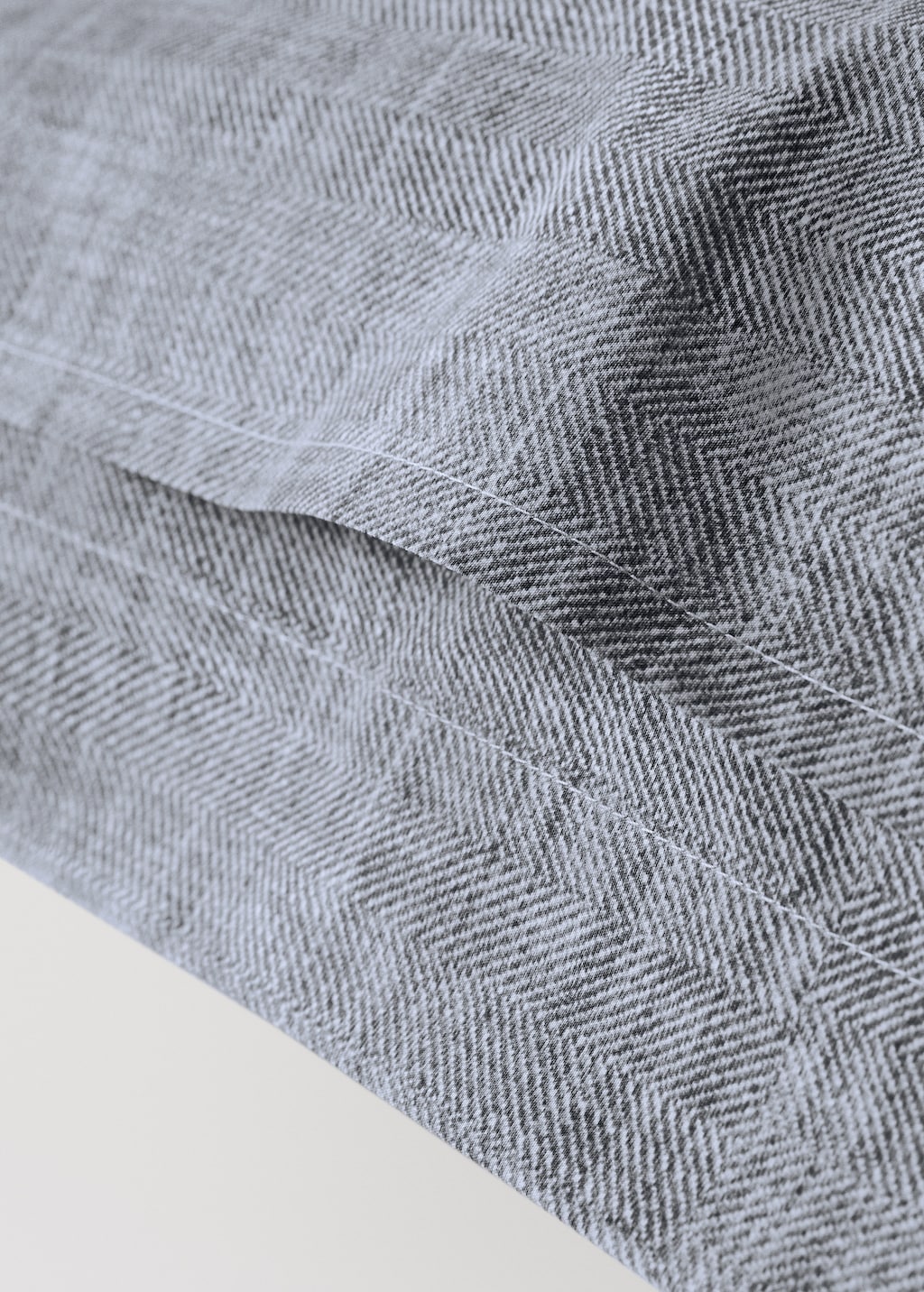 Two percale cotton herringbone-print pillowcases 60x60 cm