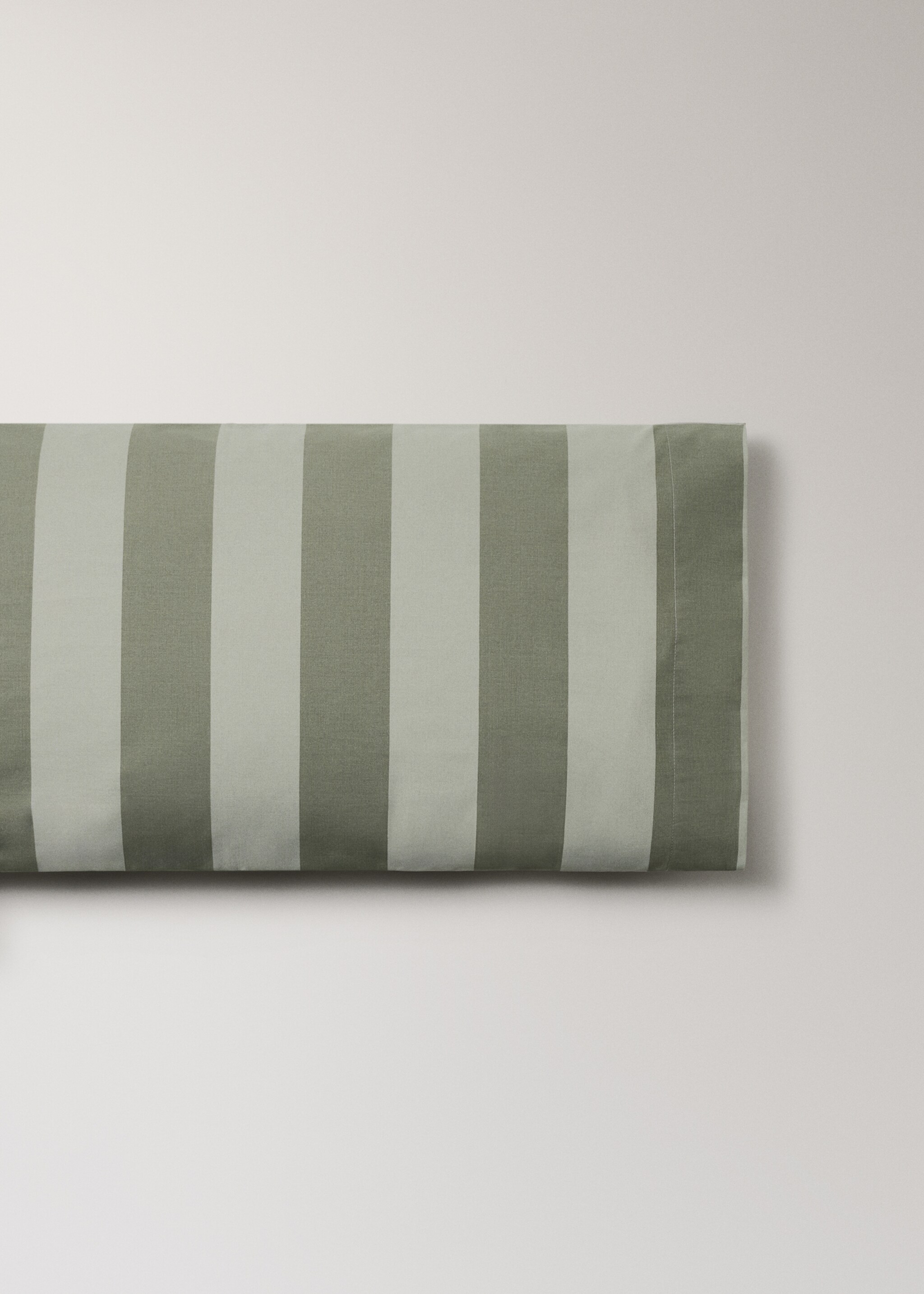 Percale cotton striped pillowcase 45x110cm - Article without model, Green. Ref: 17011573-00.