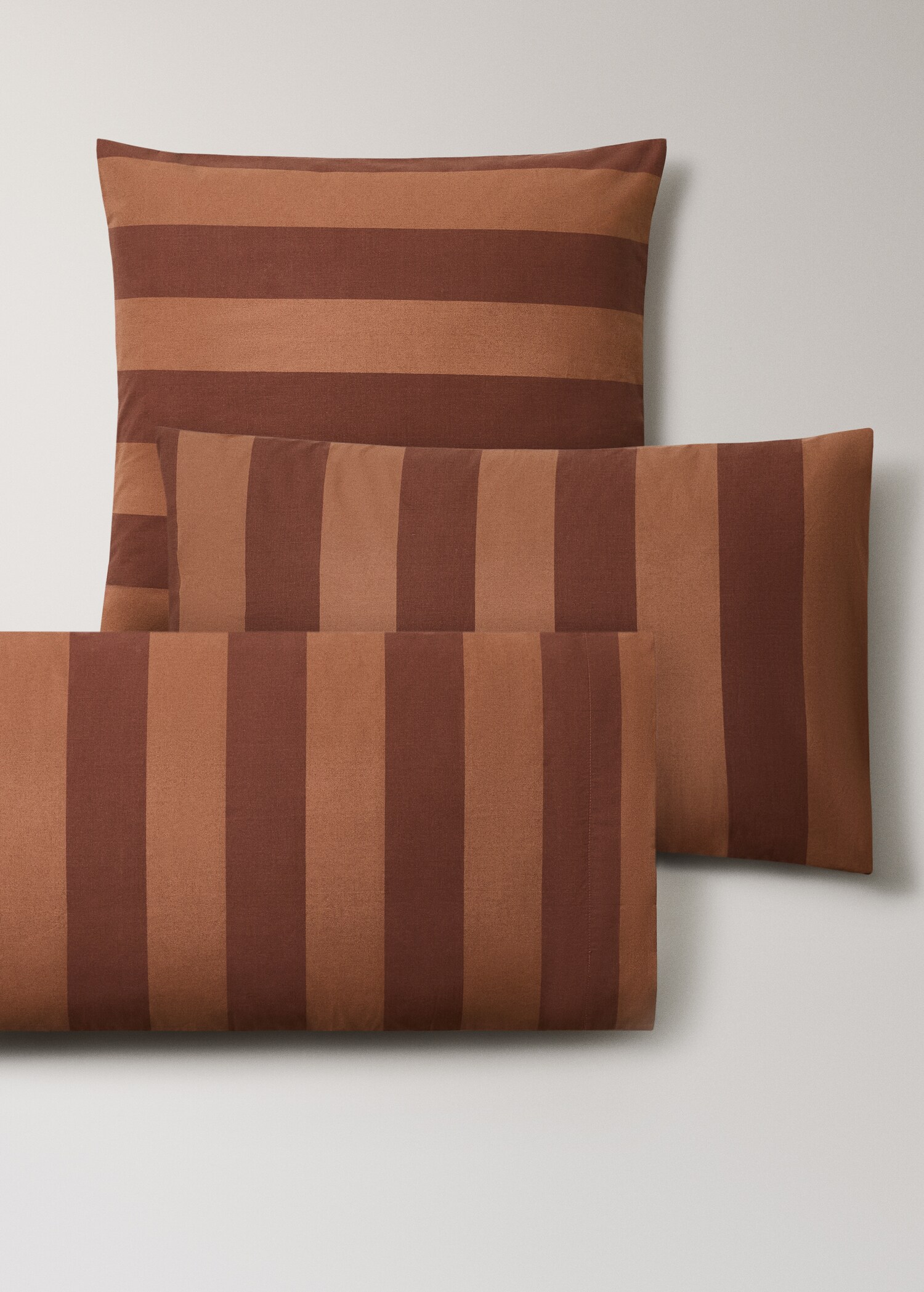 Two cotton percale striped pillowcases 50x75 cm - Details of the article 4