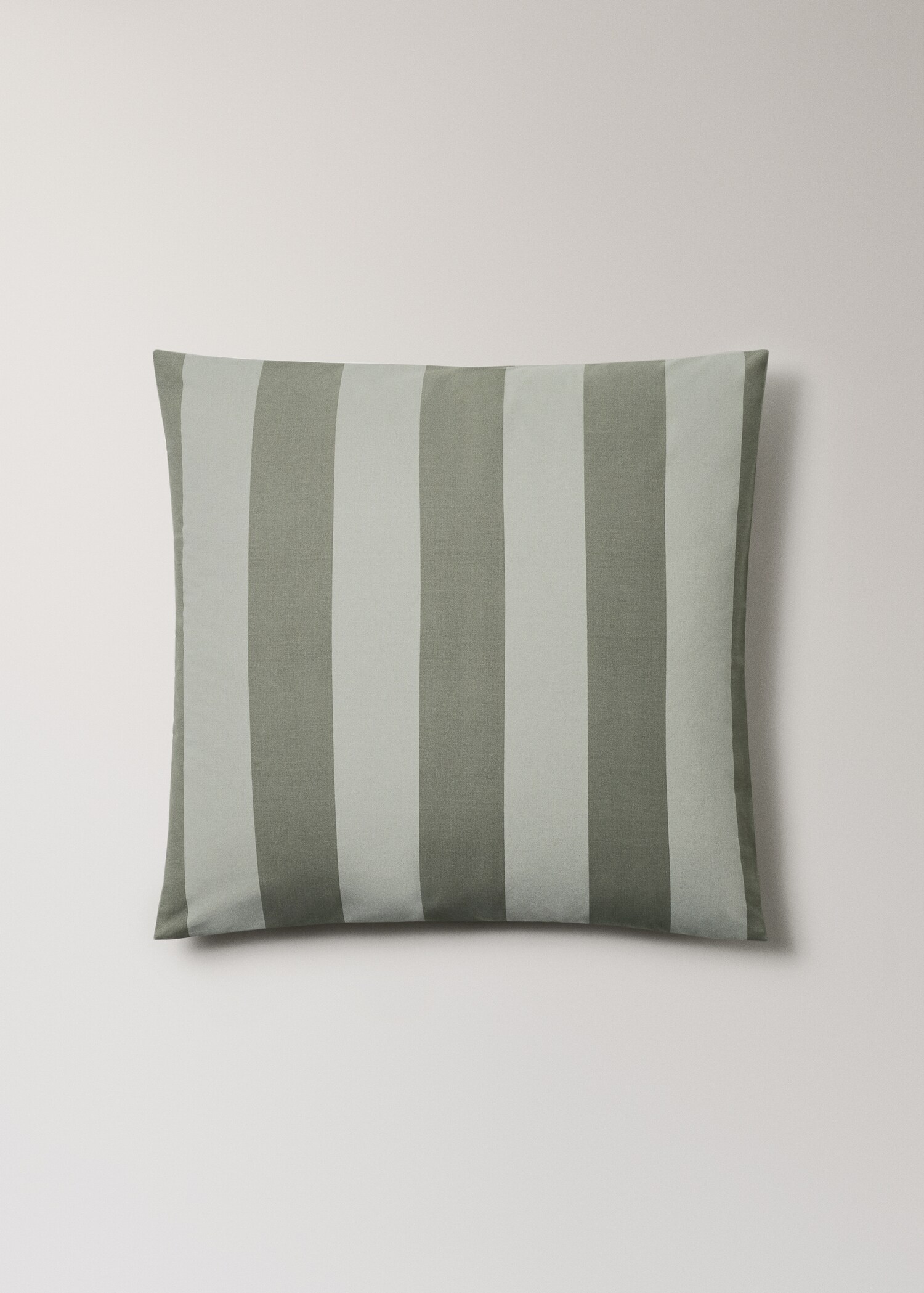 Two cotton percale pillowcases with double overlock 60x60 cm - Article without model