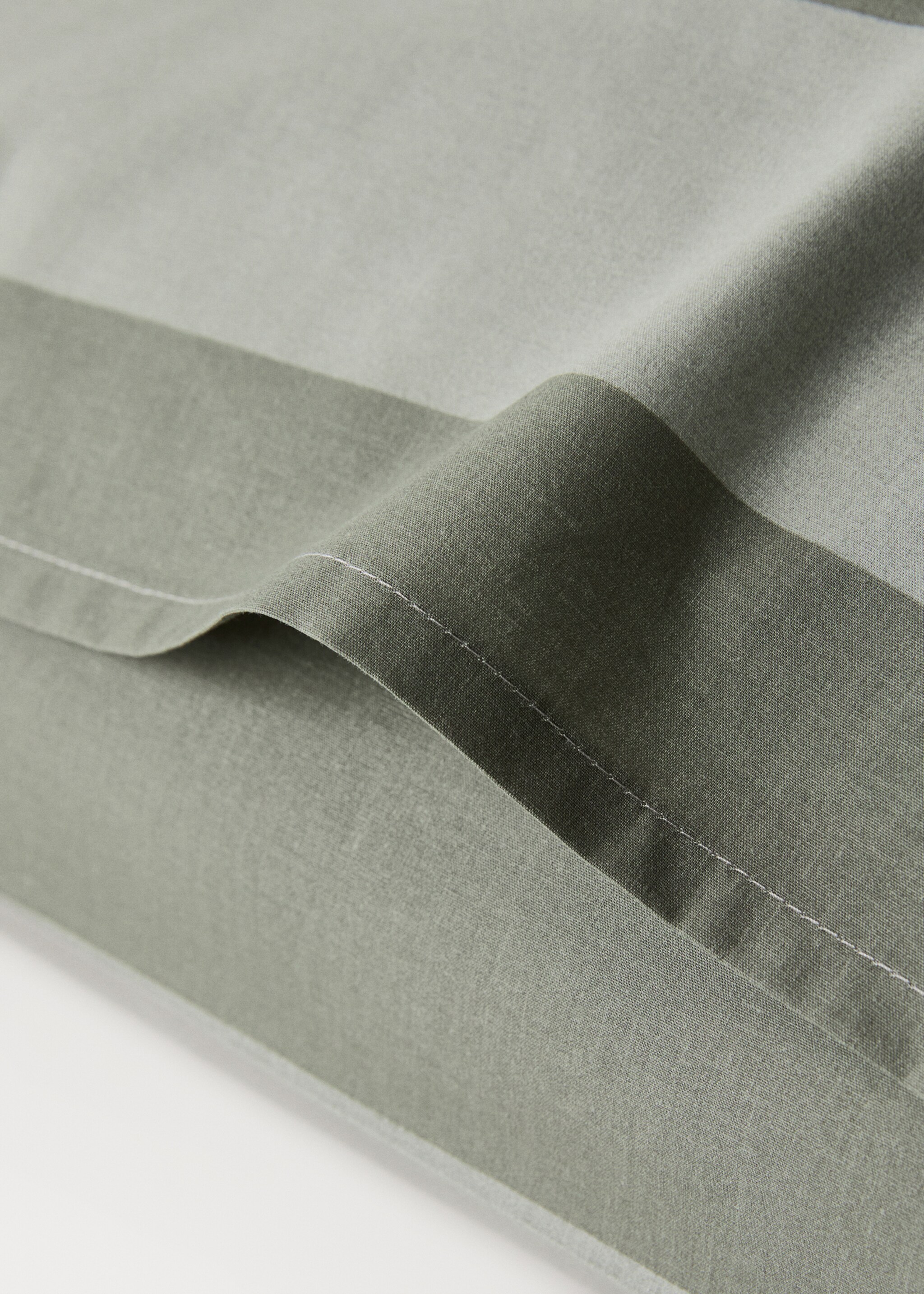 Two cotton percale pillowcases with double overlock 60x60 cm - Details of the article 3, Green. Ref: 17011575-00.