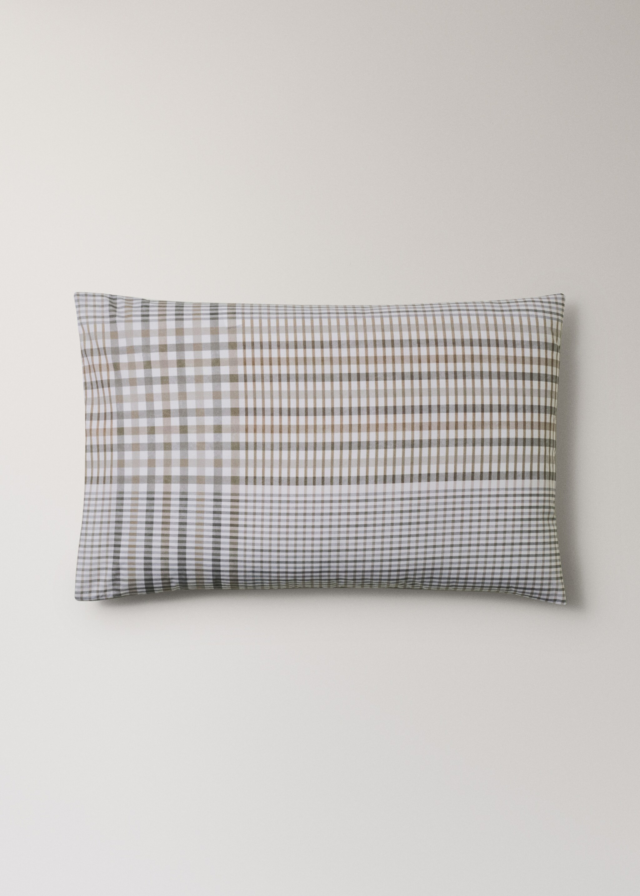 Percale cotton pillowcase 200 thread count check pattern 50x75 cm - Article without model, Medium Brown. Ref: 17011577-00.