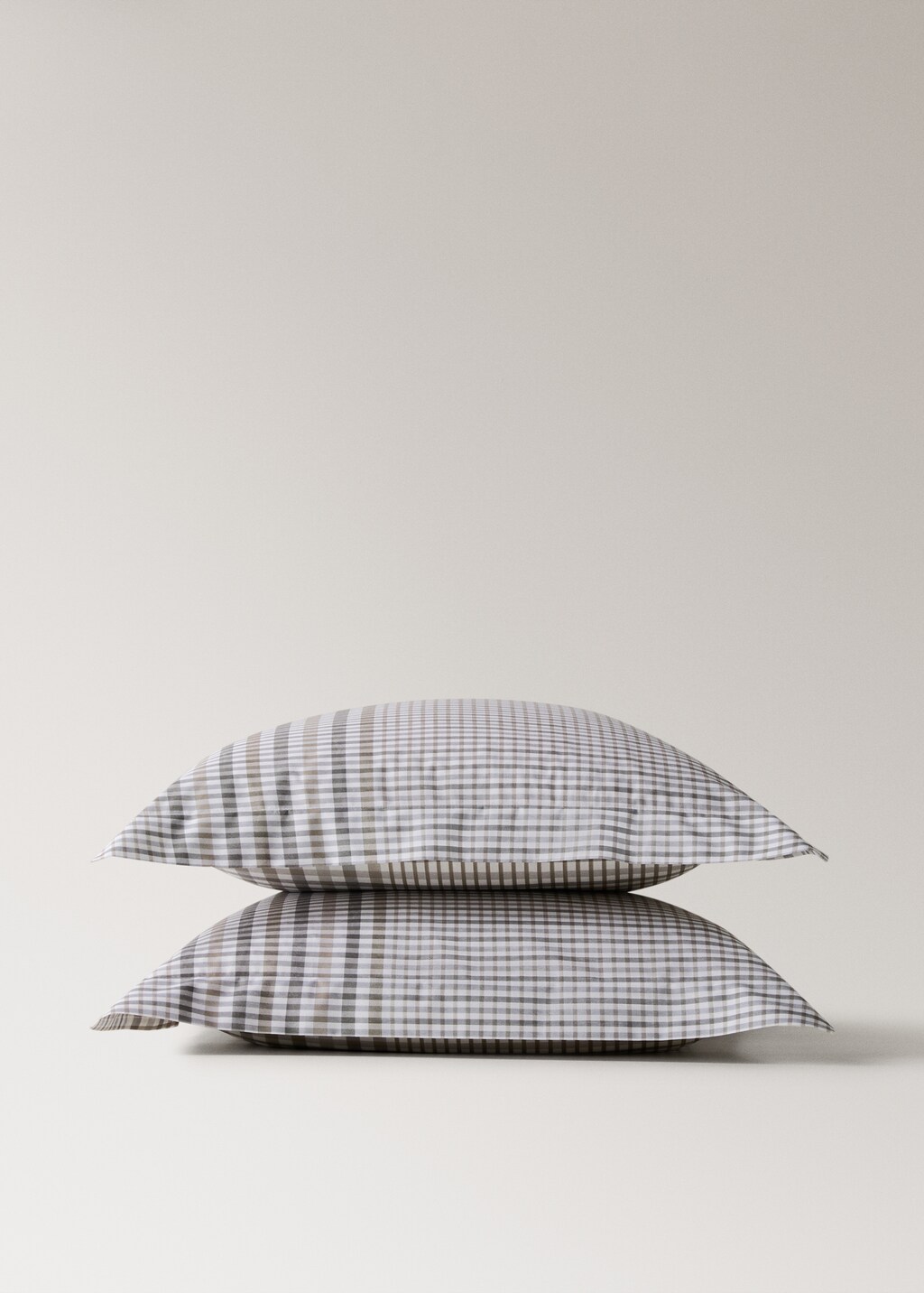 200-thread count percale cotton check-print pillowcase 60x60 cm