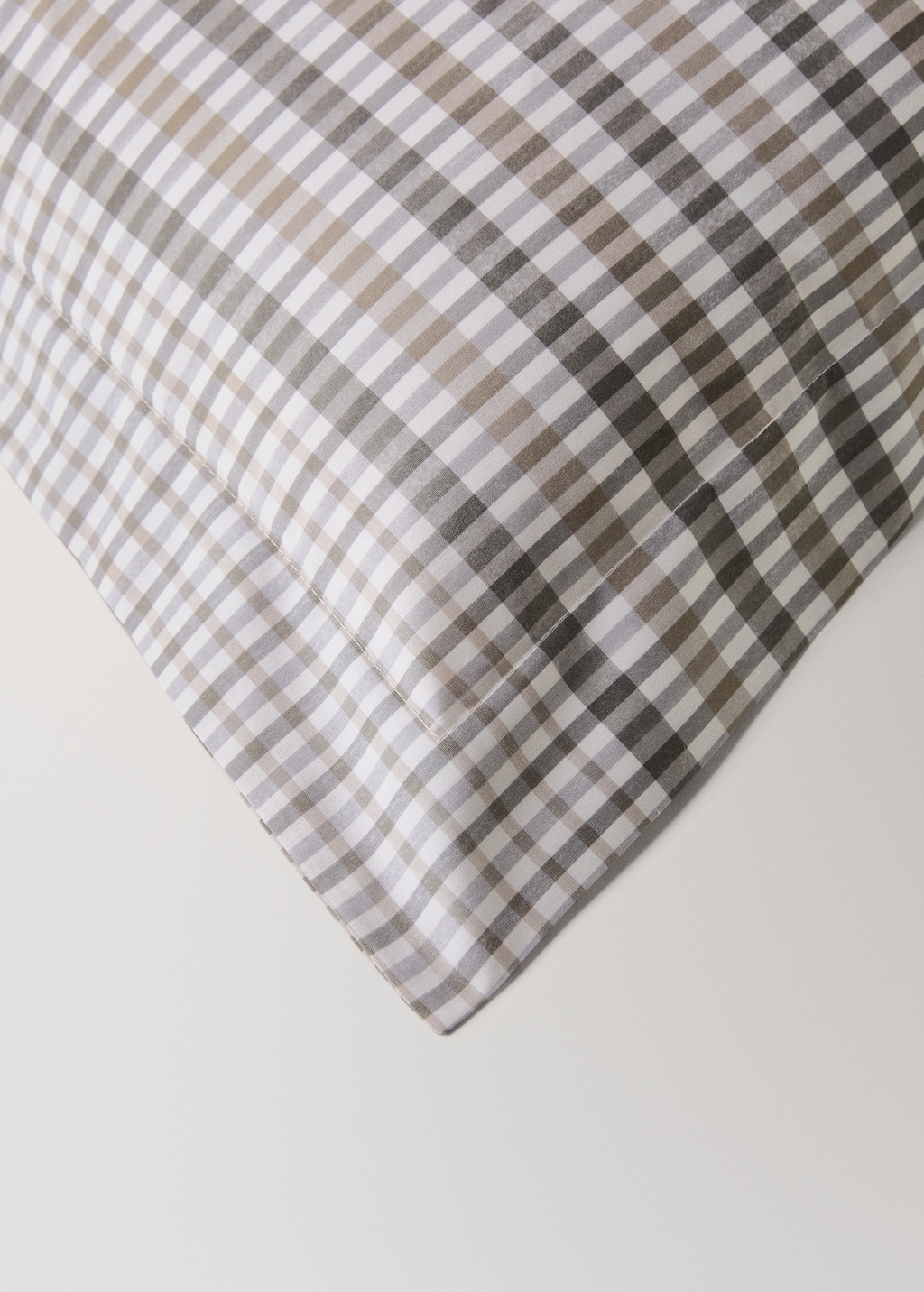 200-thread count percale cotton check-print pillowcase 60x60 cm