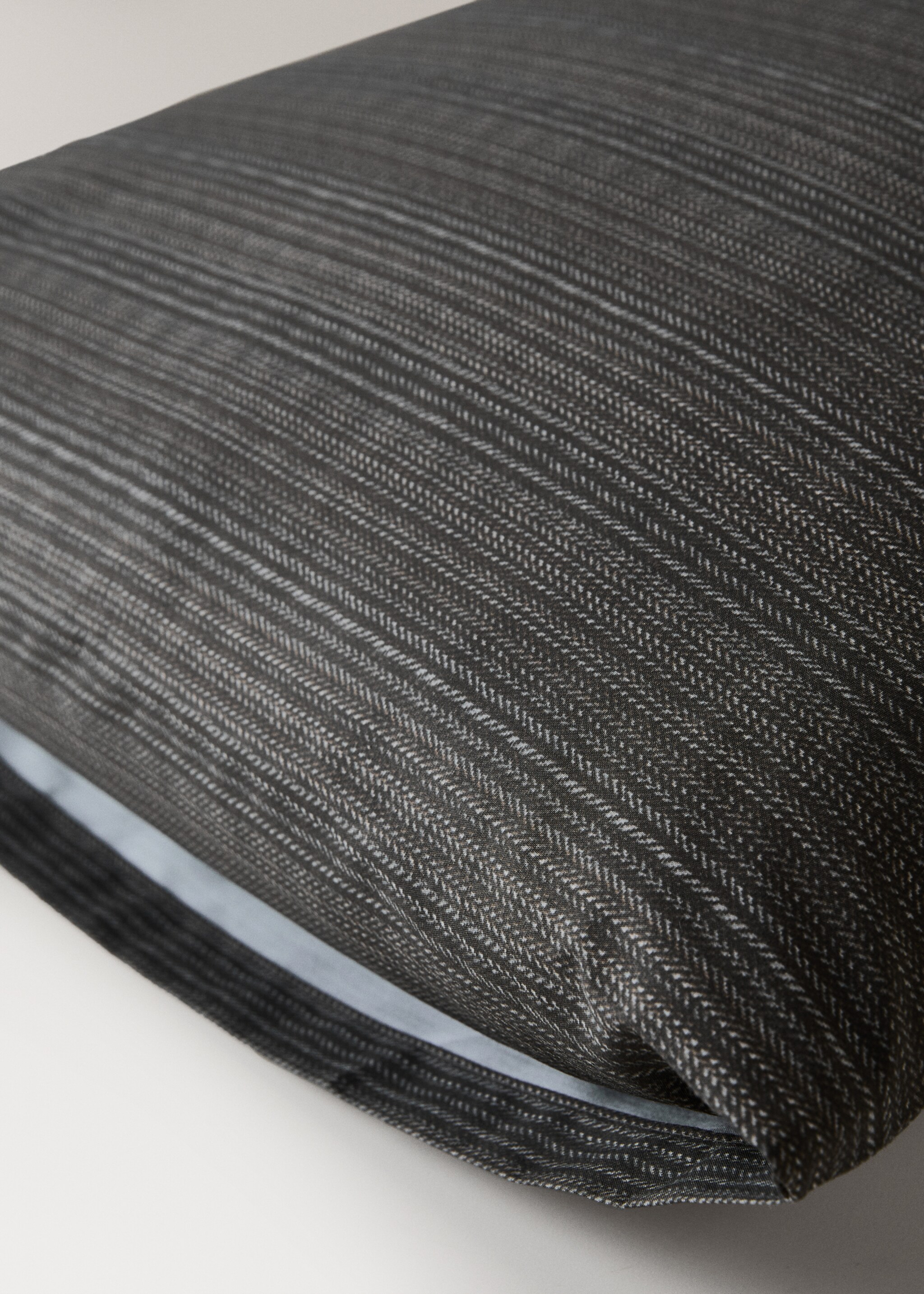 Two percale cotton tailored-print pillowcases 50x75cm - Details of the article 3, Chocolate. Ref: 17011580-00.