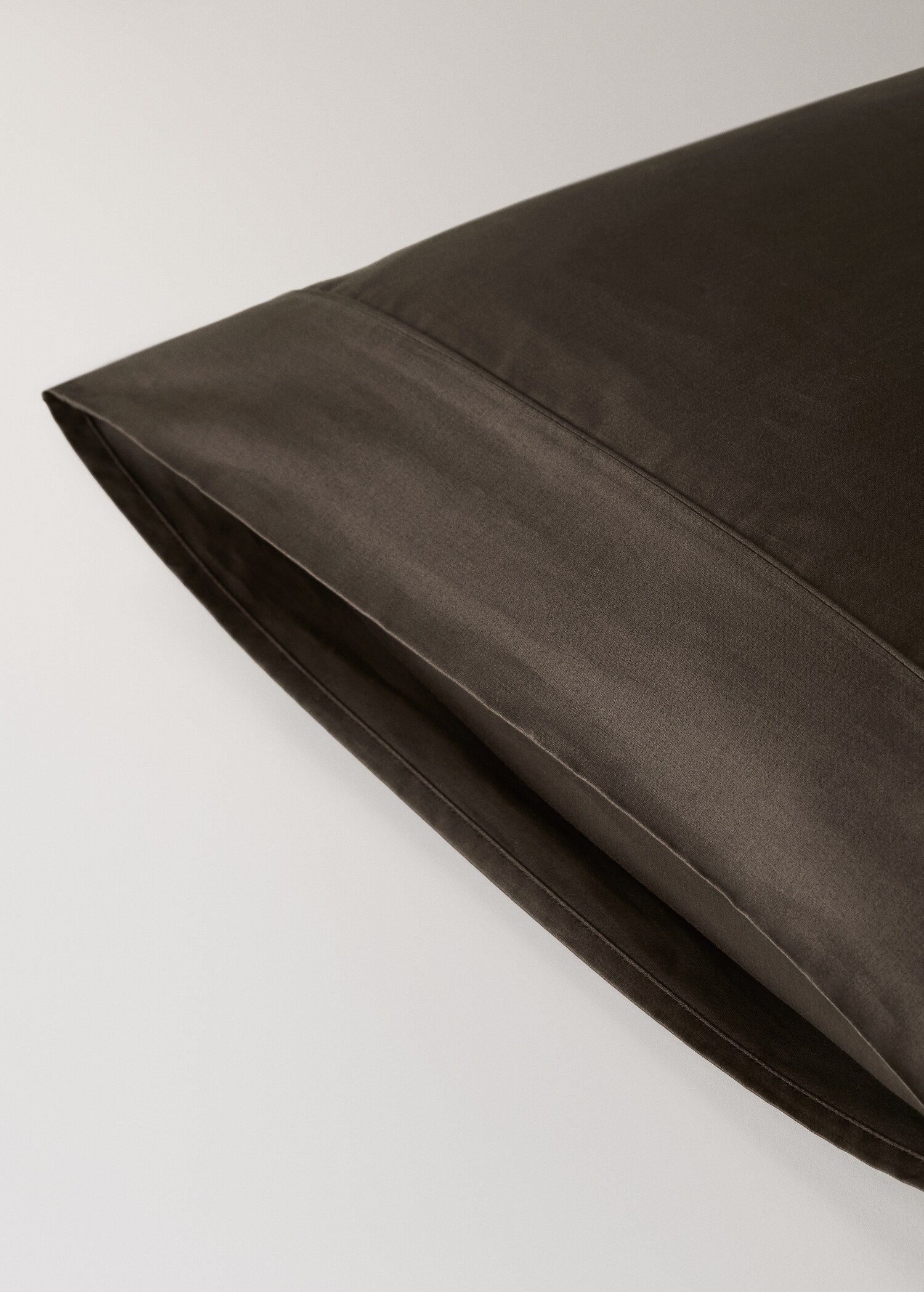 Two 600-thread cotton satin pillowcases 50x75 cm - Details of the article 1