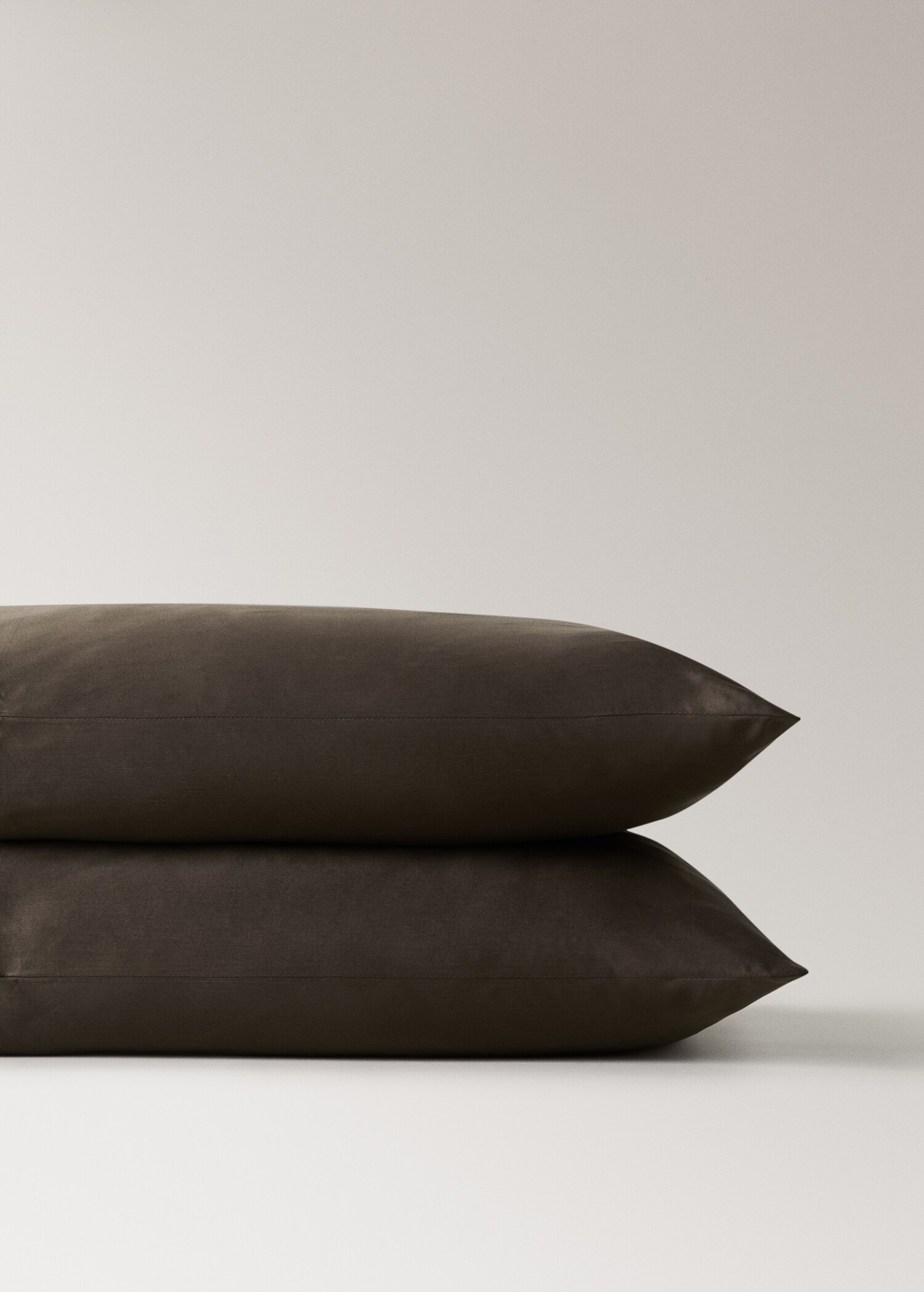 Two 600-thread cotton satin pillowcases 50x75 cm - Details of the article 3
