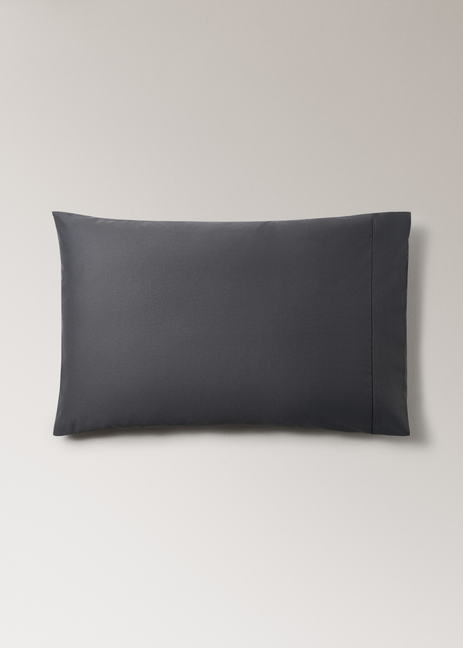 Two 600-thread cotton satin pillowcases 50x75 cm - Article without model