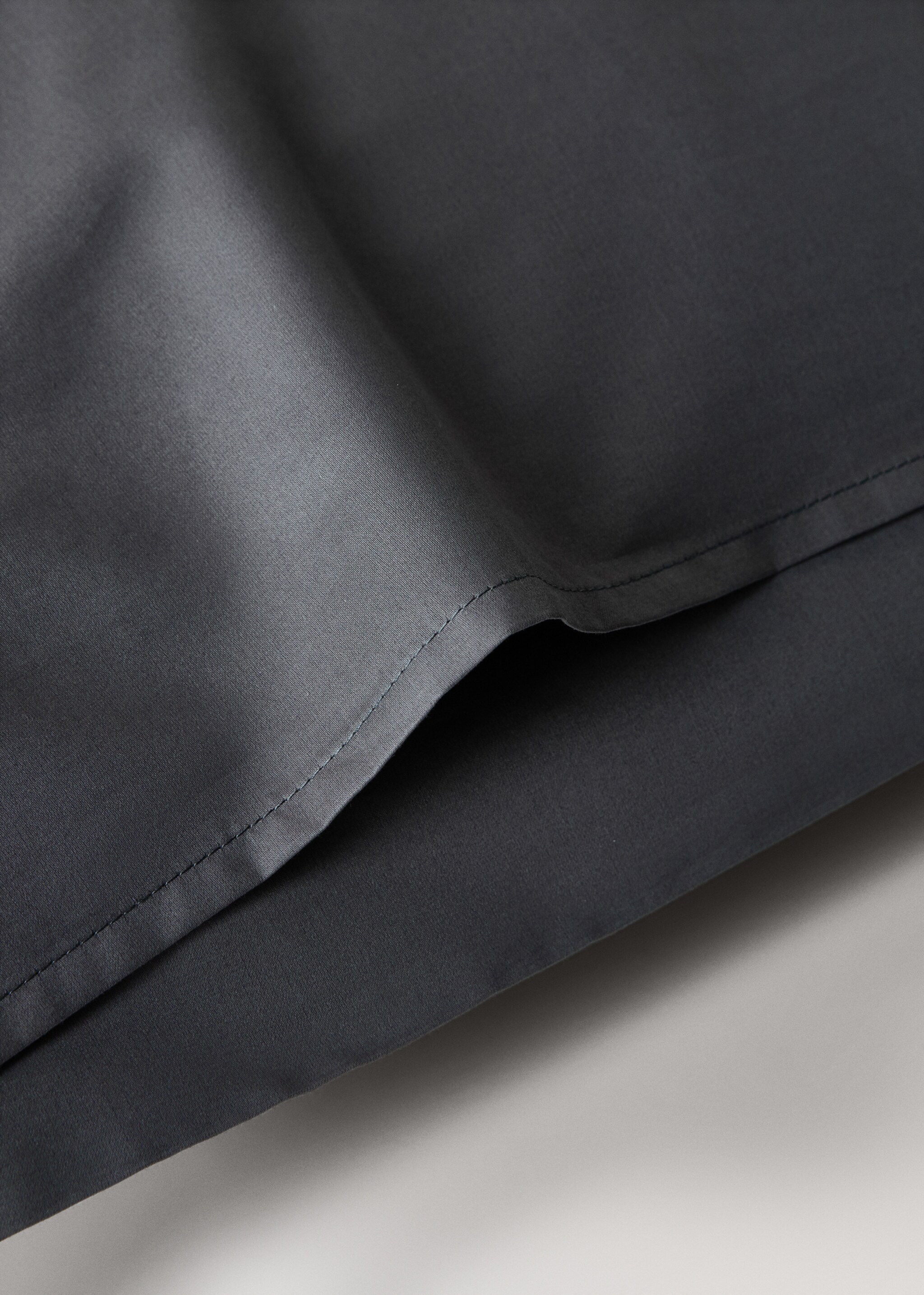 Two 600-thread cotton satin pillowcases 50x75 cm - Details of the article 2, Dark Grey. Ref: 17011583-00.
