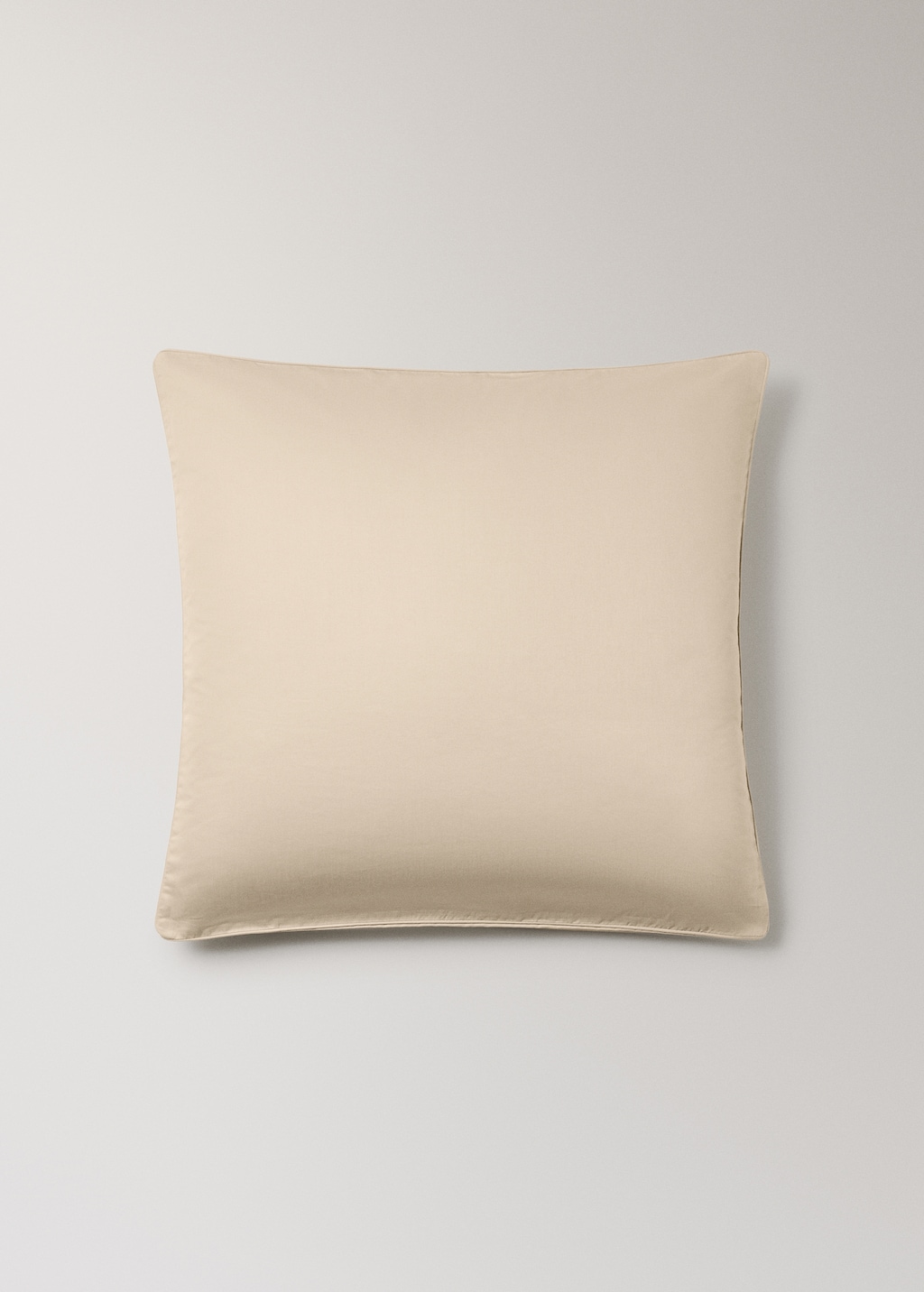 Two 600-thread count cotton satin pillowcases 60x60 cm