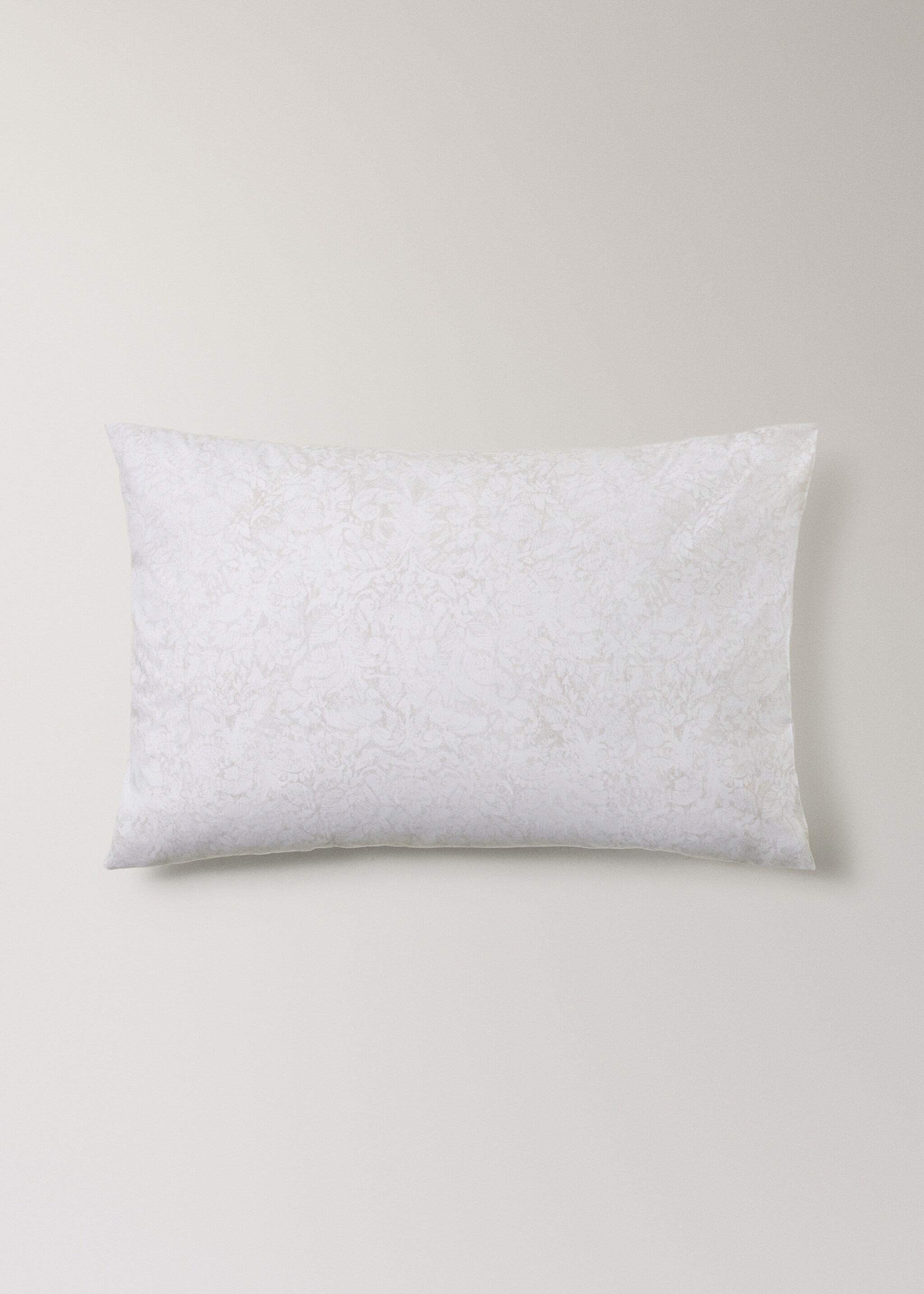Two cotton percale pillowcases with blurred floral pattern 50x75 cm - Article without model, Beige. Ref: 17011586-00.