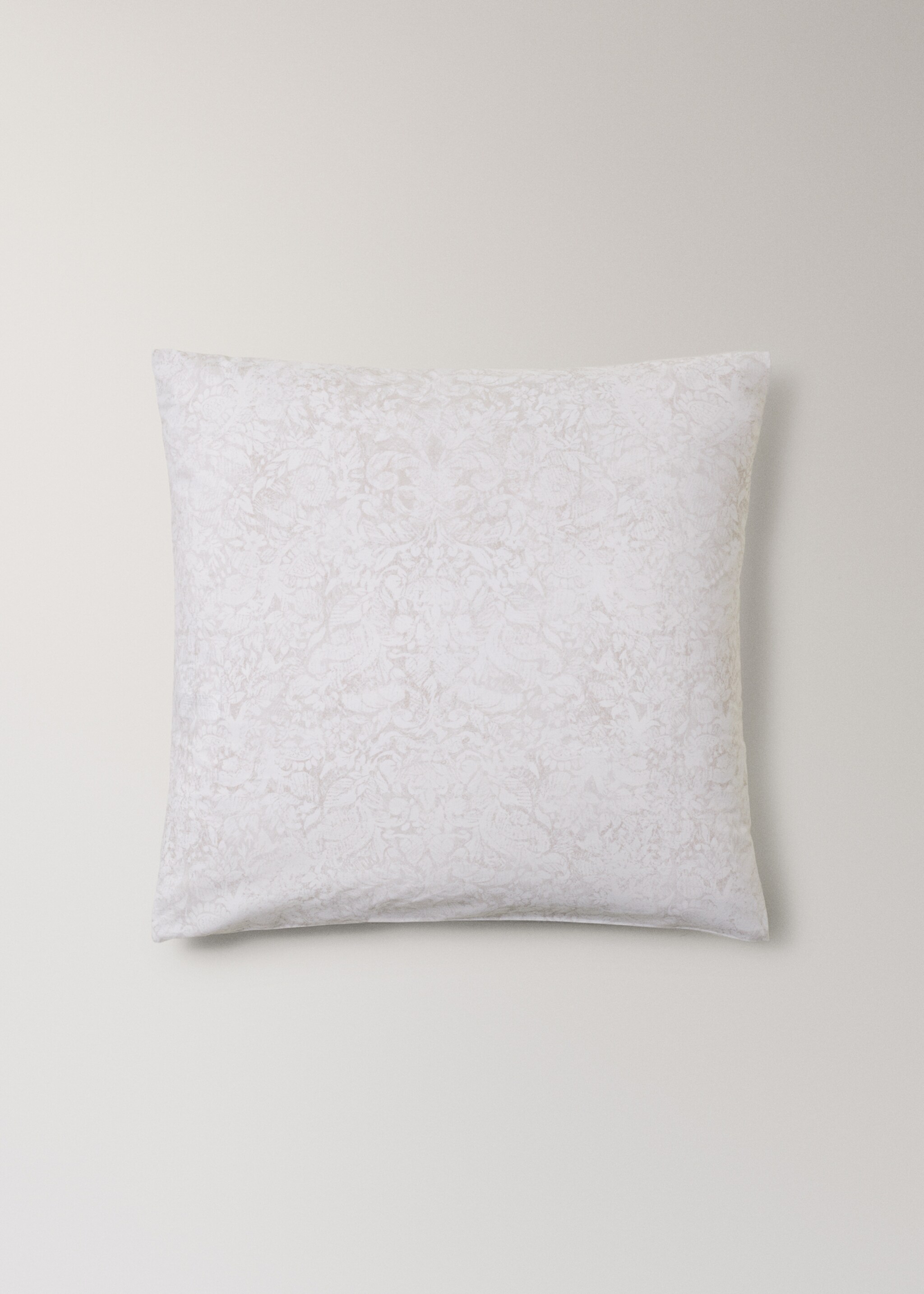 Two cotton percale printed faded flower 60x60 cm pillowcases - Article without model, Beige. Ref: 17011587-00.