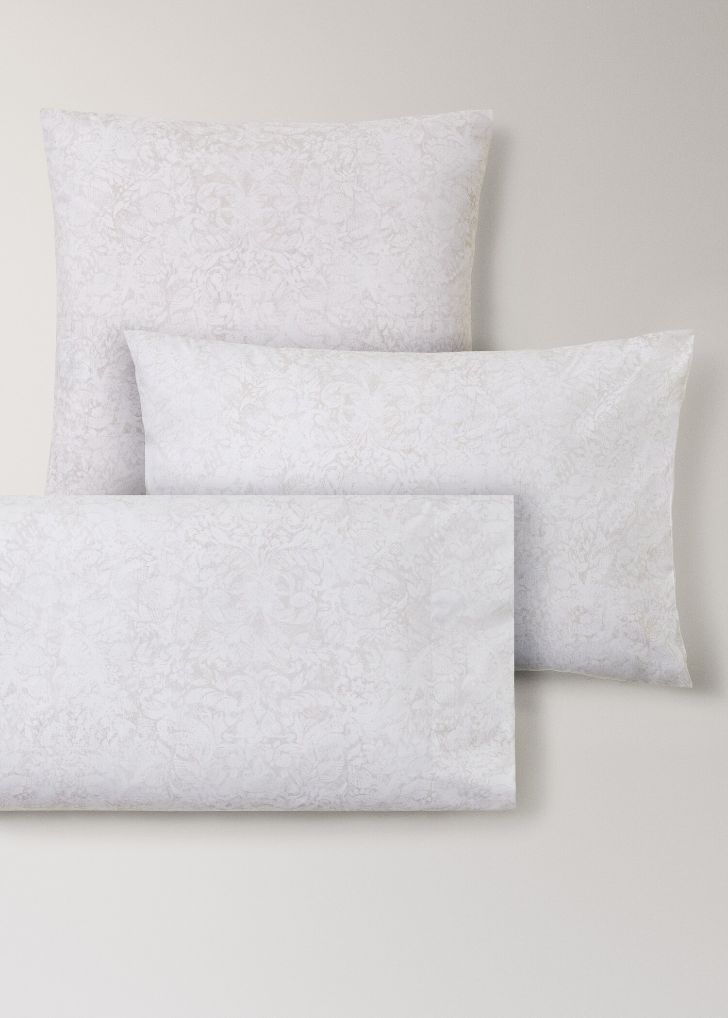 Two percale cotton pillowcases with a blurred floral print 60x60 cm - Details of the article 4