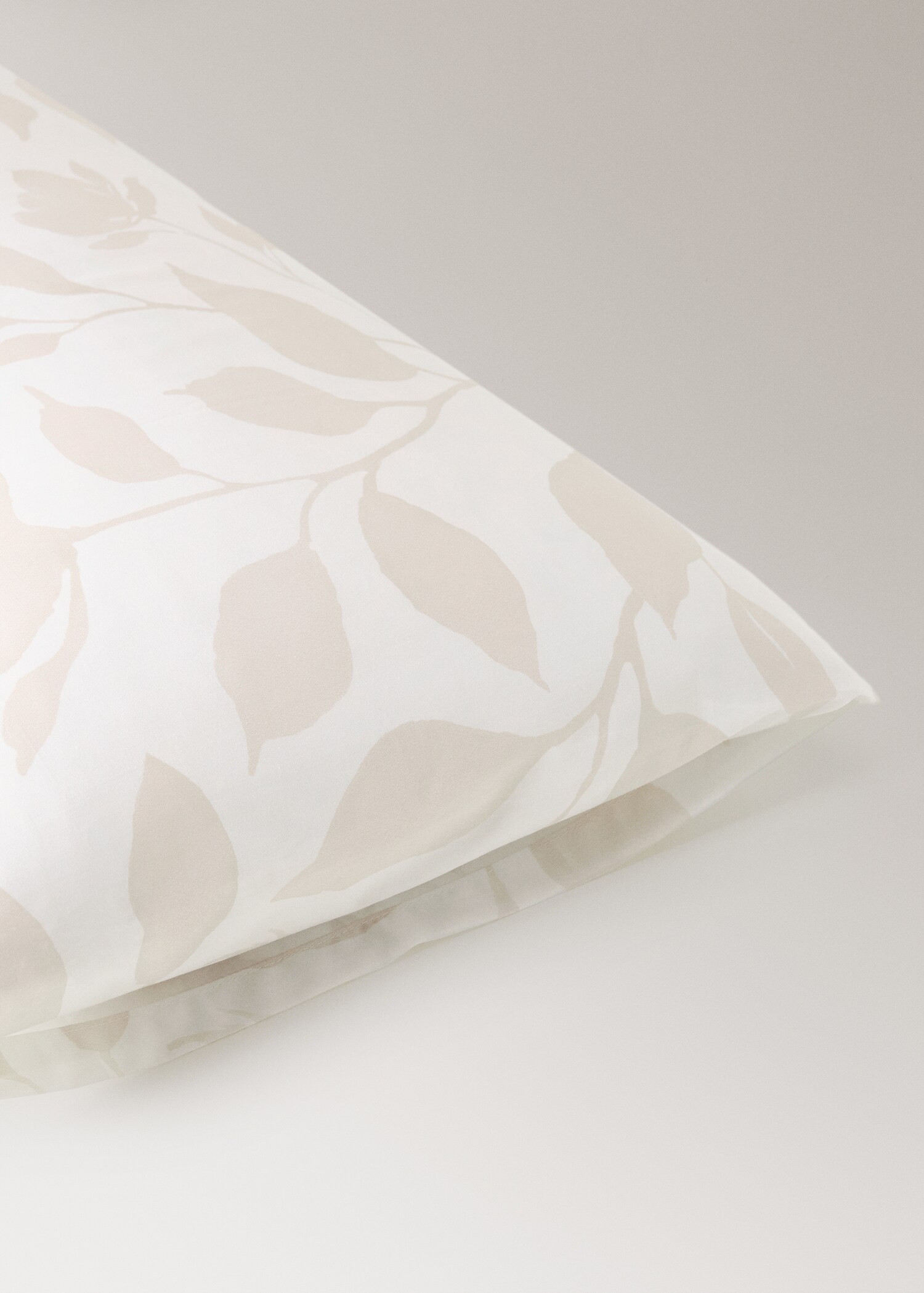 Two flower print percale cotton pillow cases 50x75 cm - Details of the article 2
