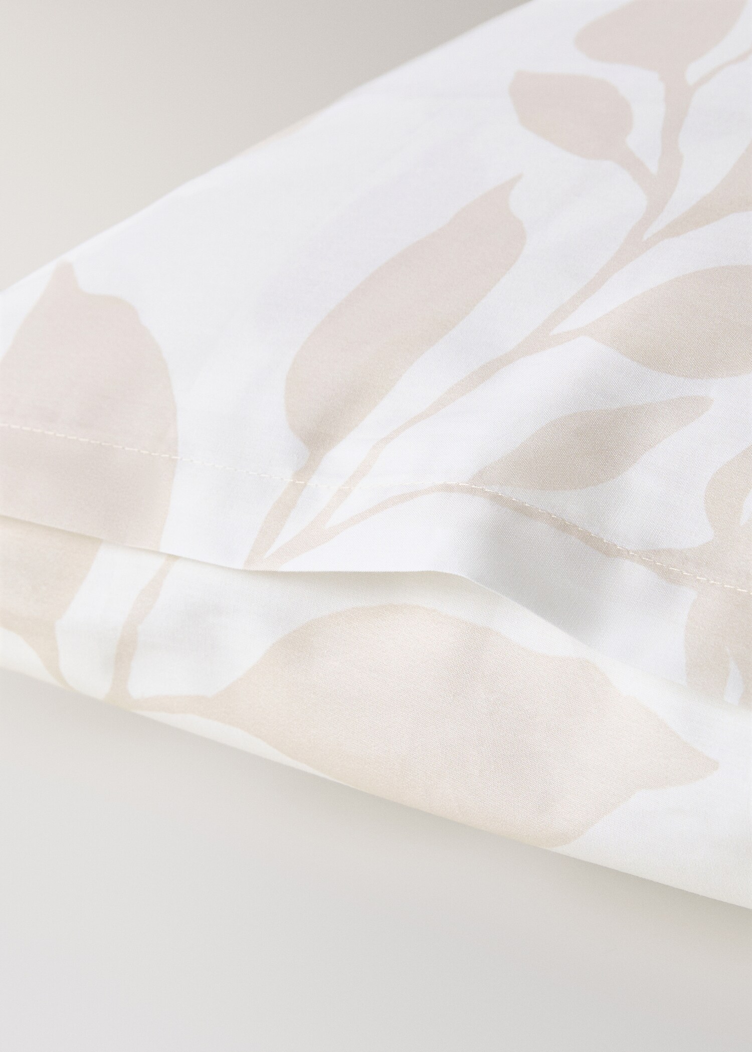 Two flower print percale cotton pillow cases 50x75 cm - Details of the article 3