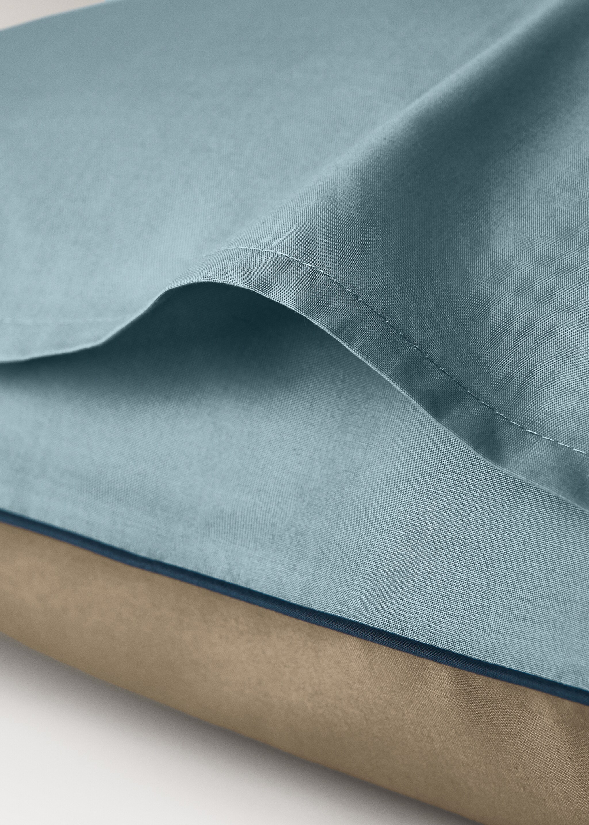 Reversible cotton percale pillowcase with contrasting trim, 50x75 cm - Details of the article 1, Blue. Ref: 17011592-00.