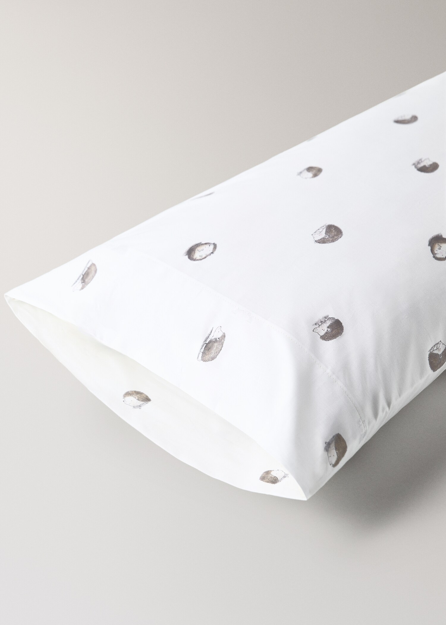 Pillow case eri - Details of the article 1