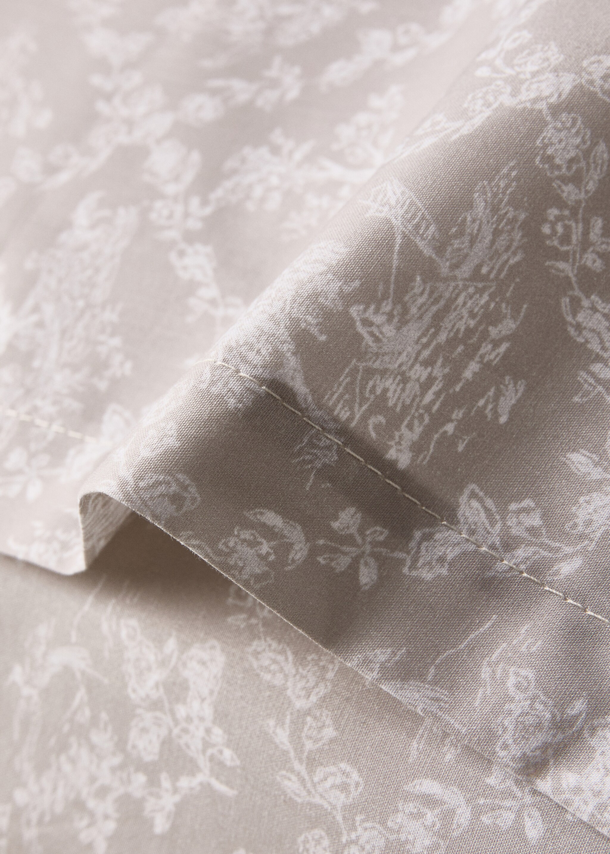 Toile de Jouy cotton percale pillowcase 50x75 cm - Details of the article 2, Medium Brown. Ref: 17011600-00.