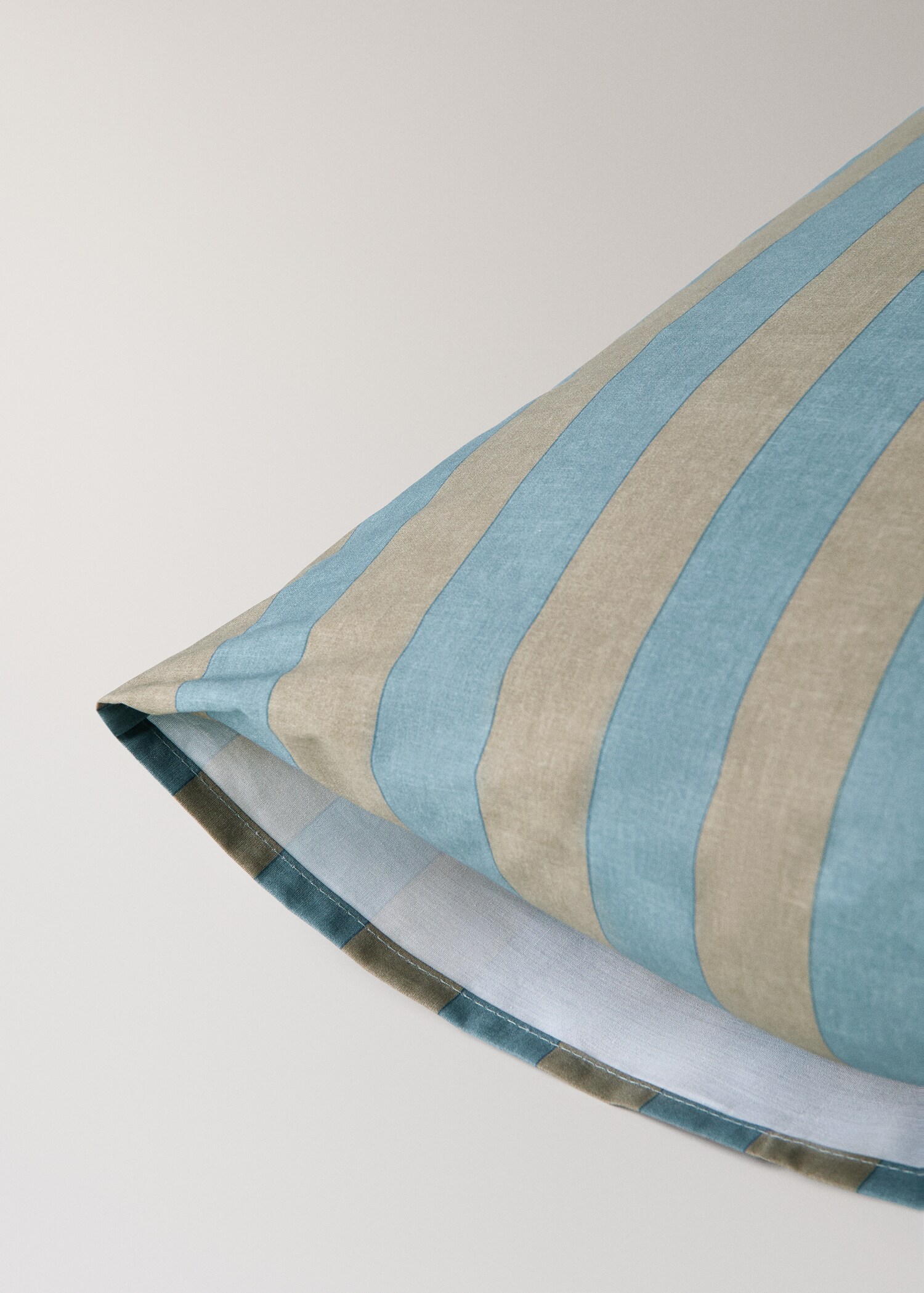 Kodak stripes children pillow case 60x60 cm - Detaljer om artikeln 2