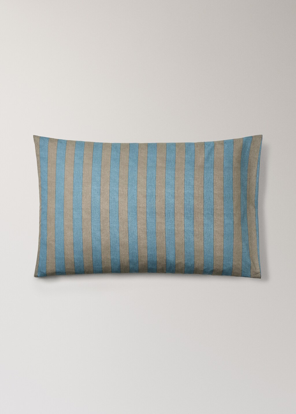 Children's Kodak-striped pillowcase 50x75 cm