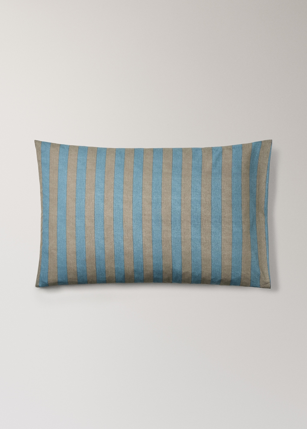 Children's Kodak-striped pillowcase 50x75 cm