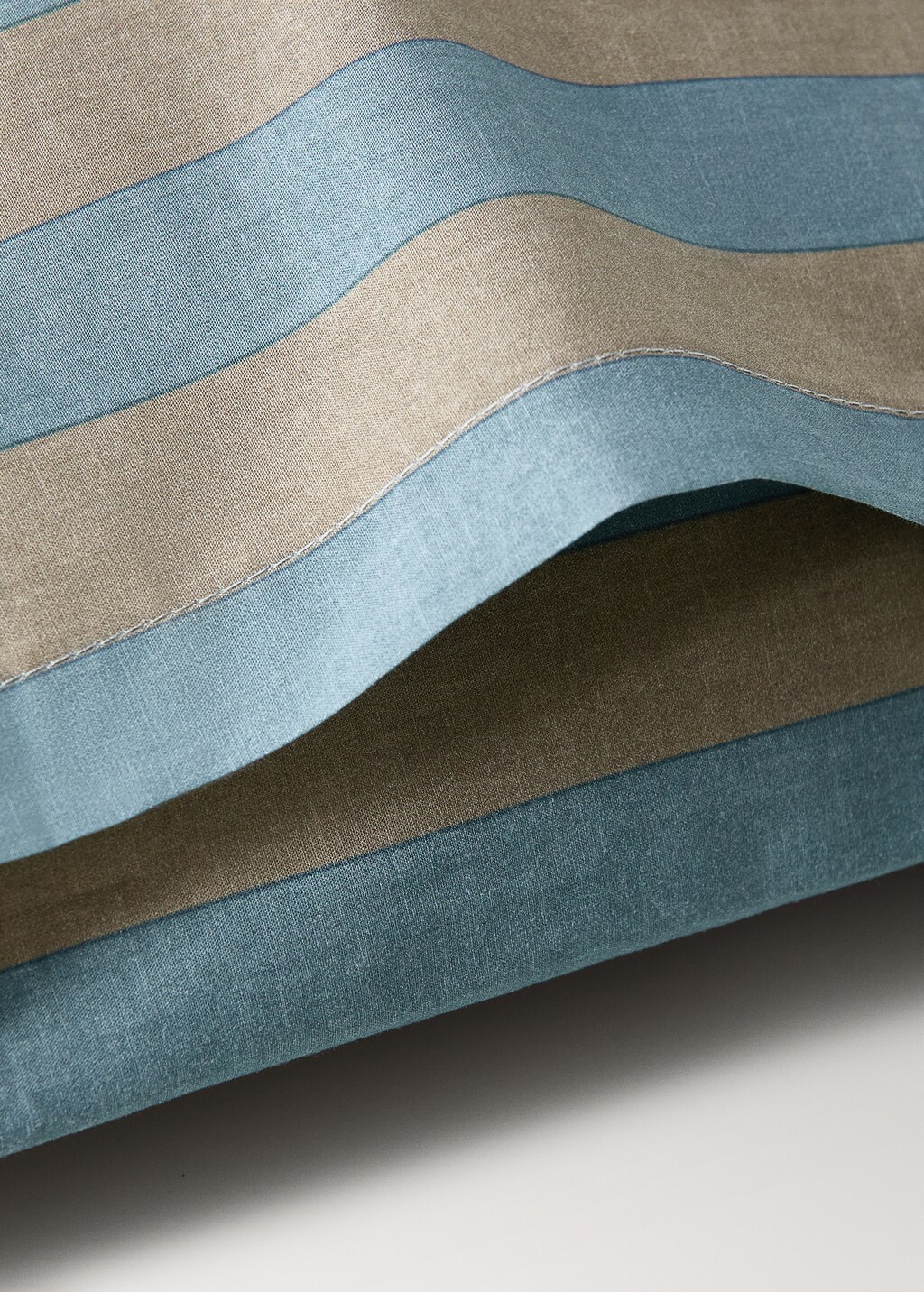 Children's Kodak-striped pillowcase 50x75 cm