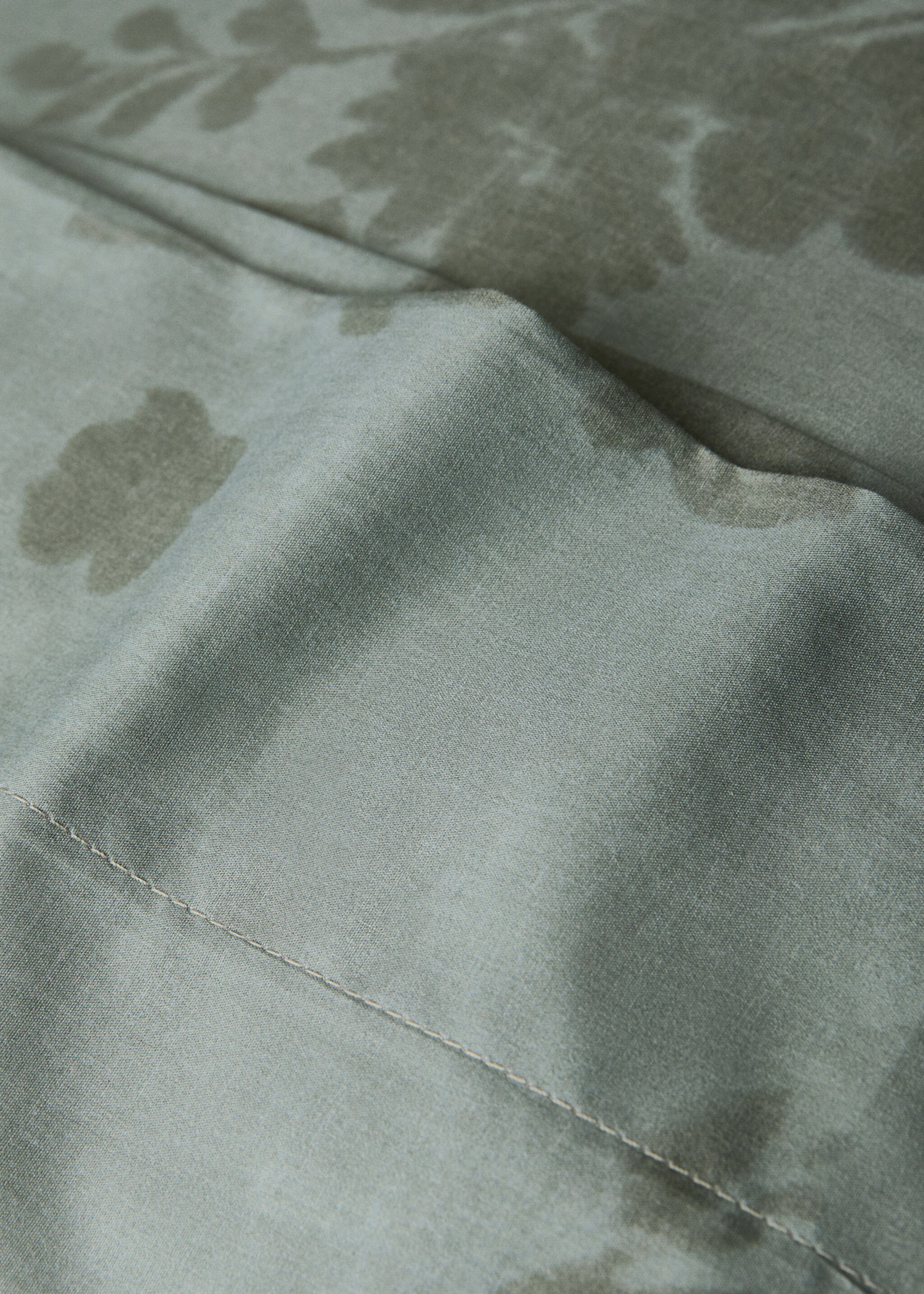 200 thread count cotton percale pillowcase with faded floral pattern 45x110 cm - Details of the article 2, Aqua Green. Ref: 17011611-00.