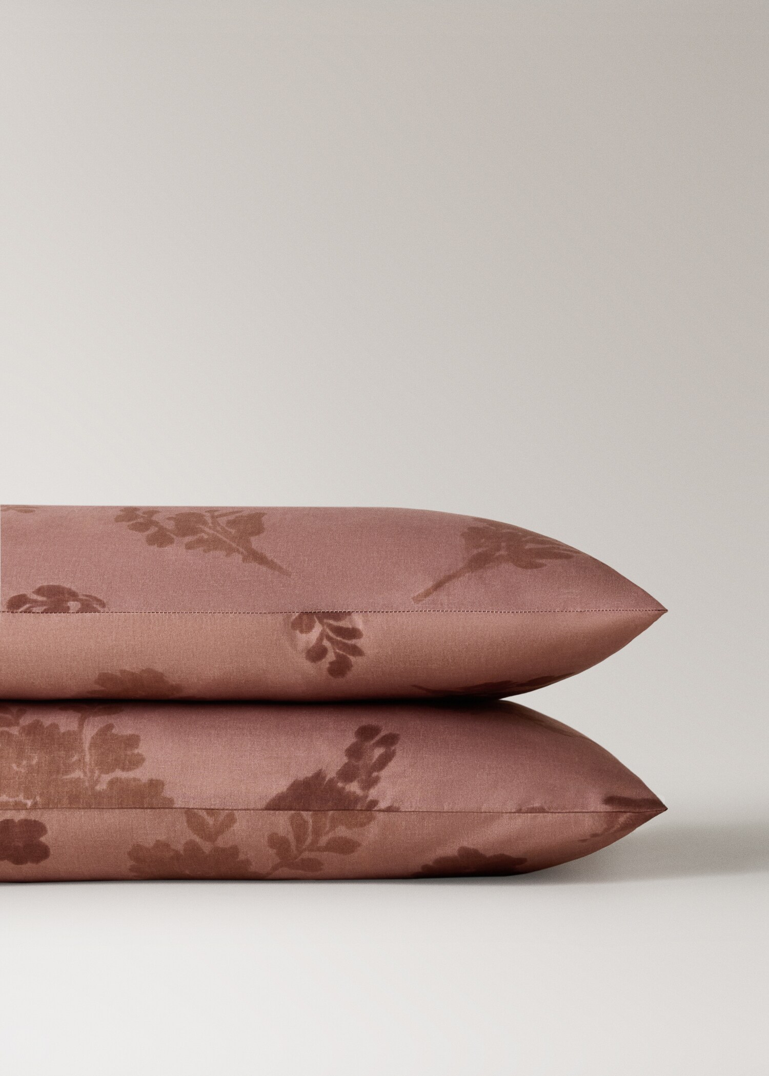 Percale cotton pillowcase, 200 thread count, blurred flower design, 50x75 cm - Details of the article 1