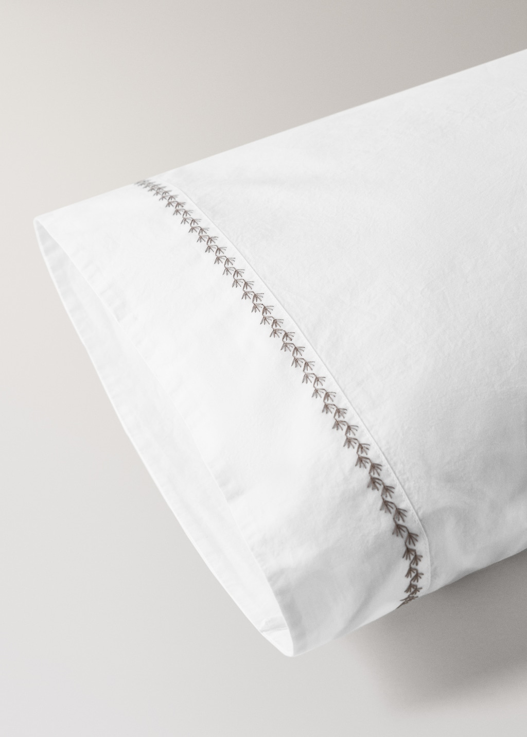 200-thread count percale cotton children's pillowcase 45x110cm