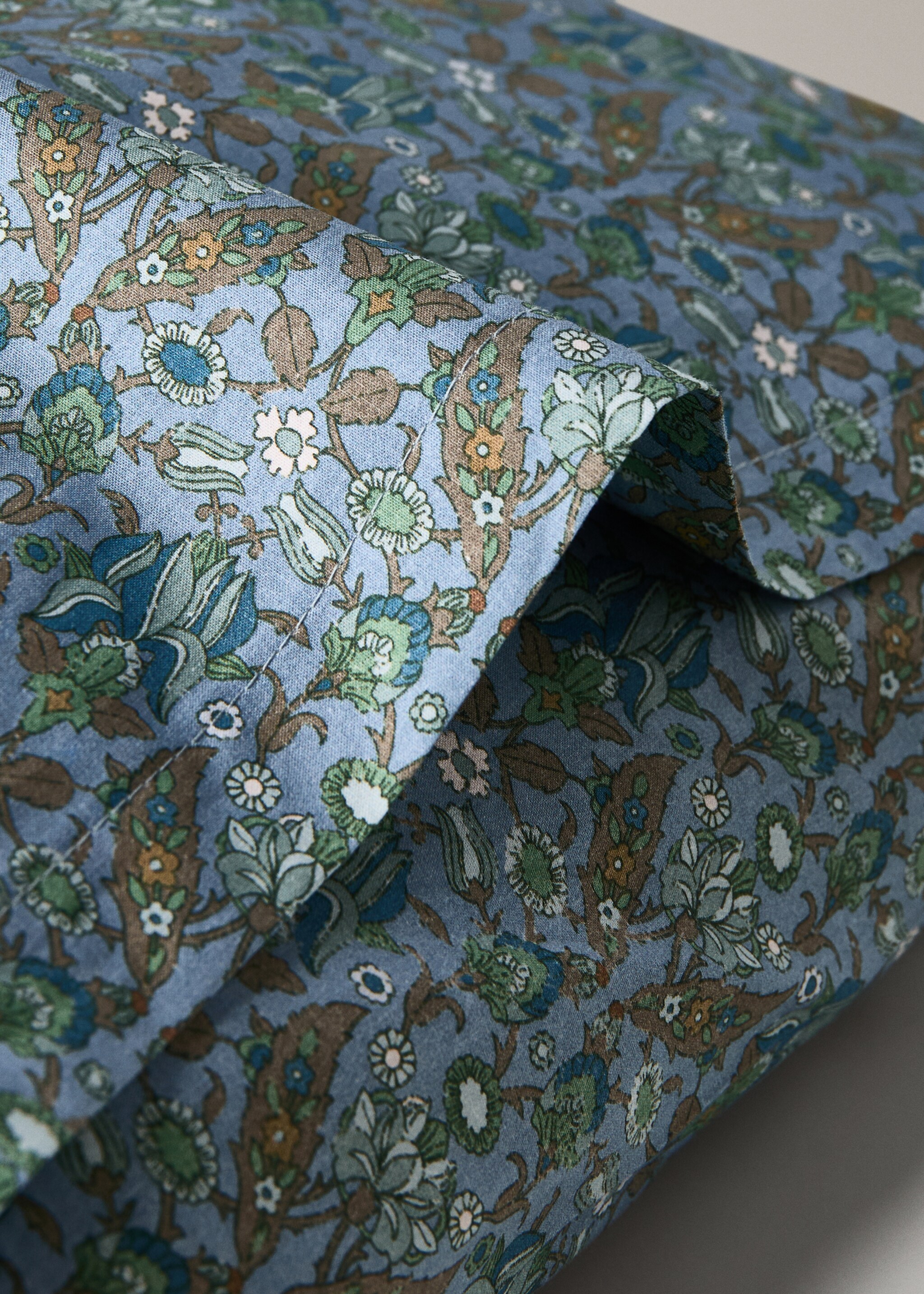 Percale cotton pillowcase with small floral print 50x75 cm - Details of the article 1, Blue. Ref: 17011620-00.