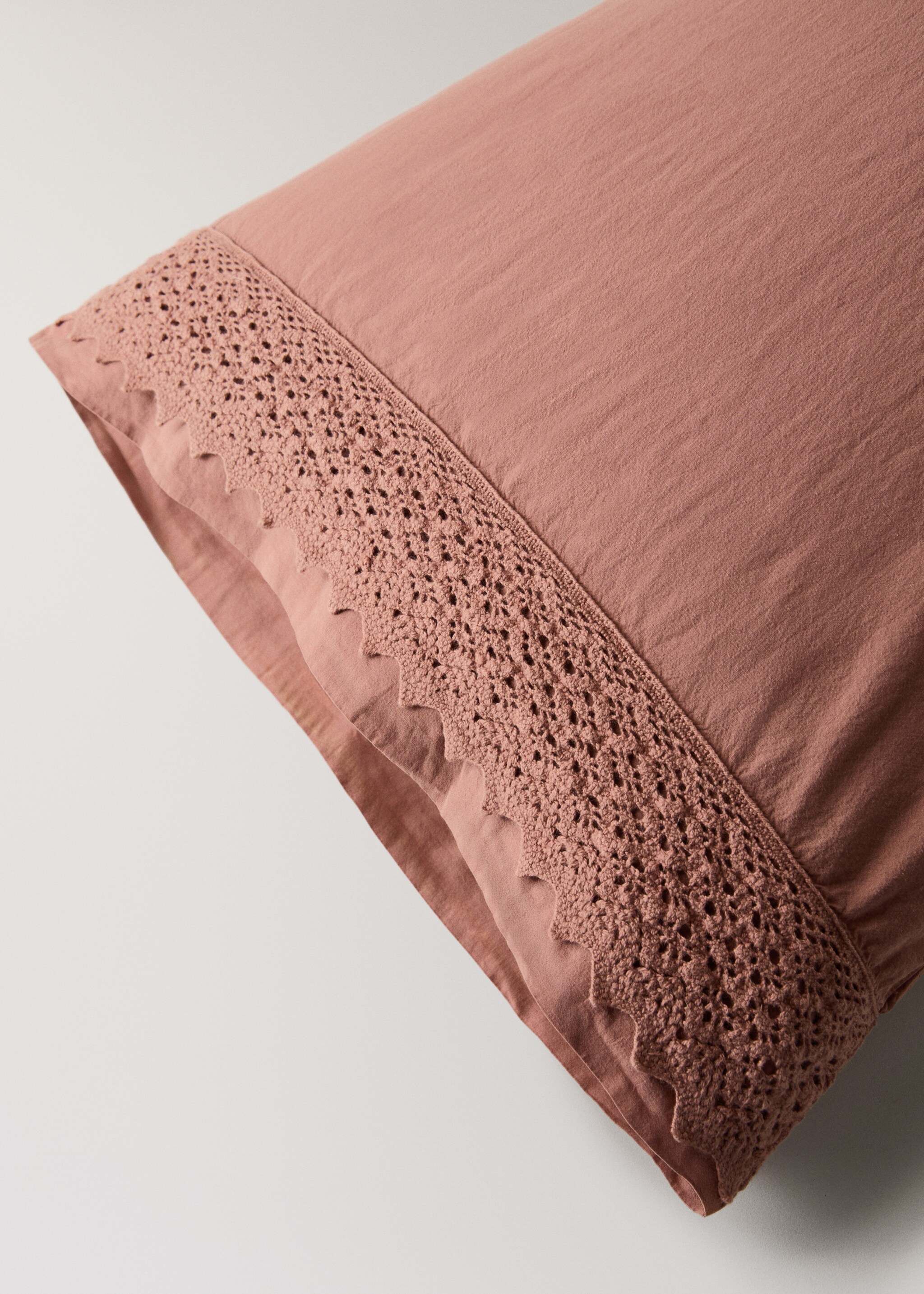 Lace washed cotton pillow case 45x110 cm - Details of the article 2, Medium Brown. Ref: 17011622-00.