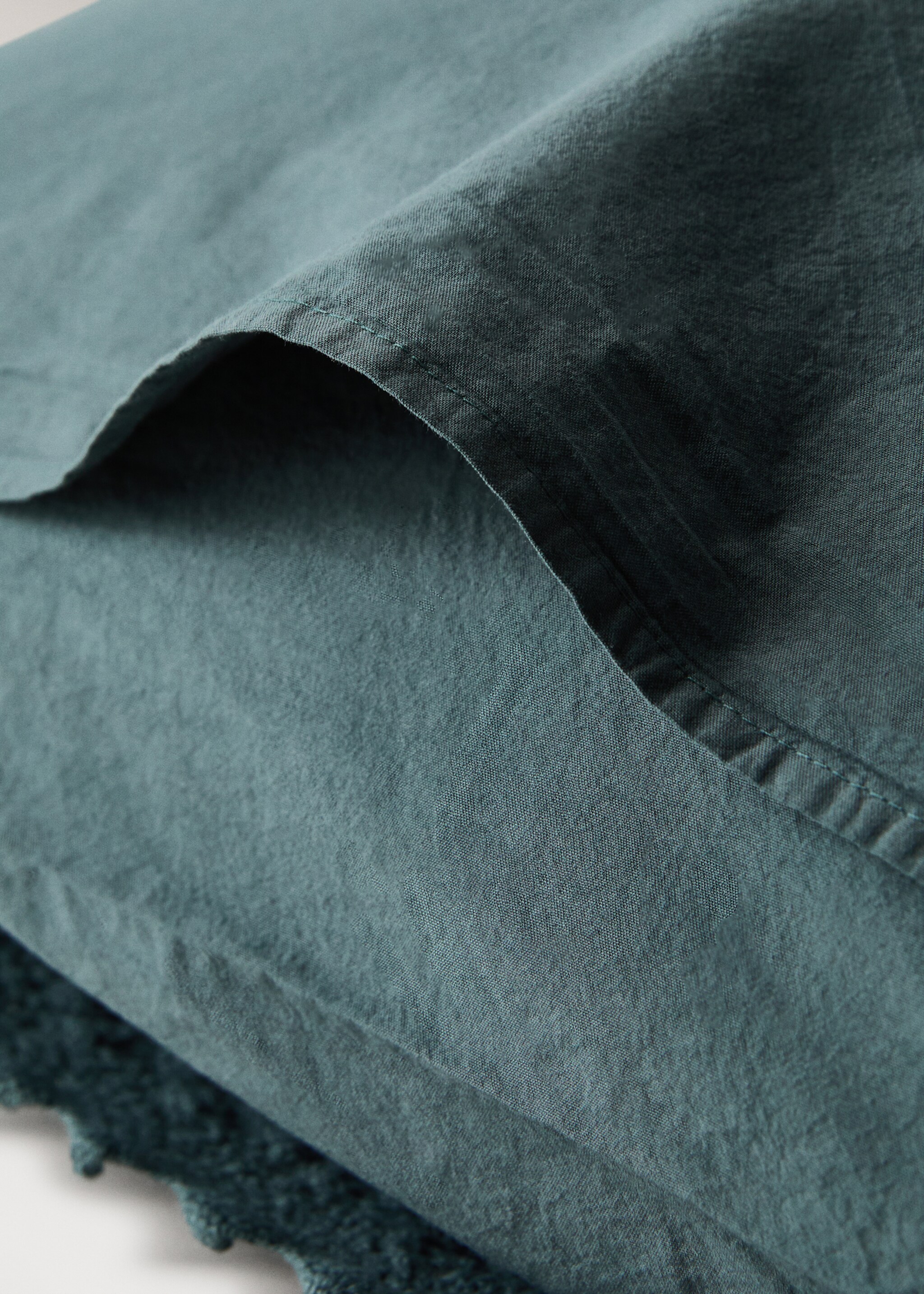 Two washed cotton pillowcases with lace trim 50x75 cm - Details of the article 2, Ink Blue. Ref: 17011623-00.