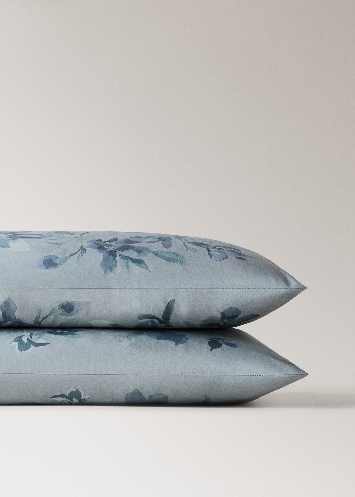 Watercolour floral print percale cotton pillowcase 50x75 cm - Details of the article 1