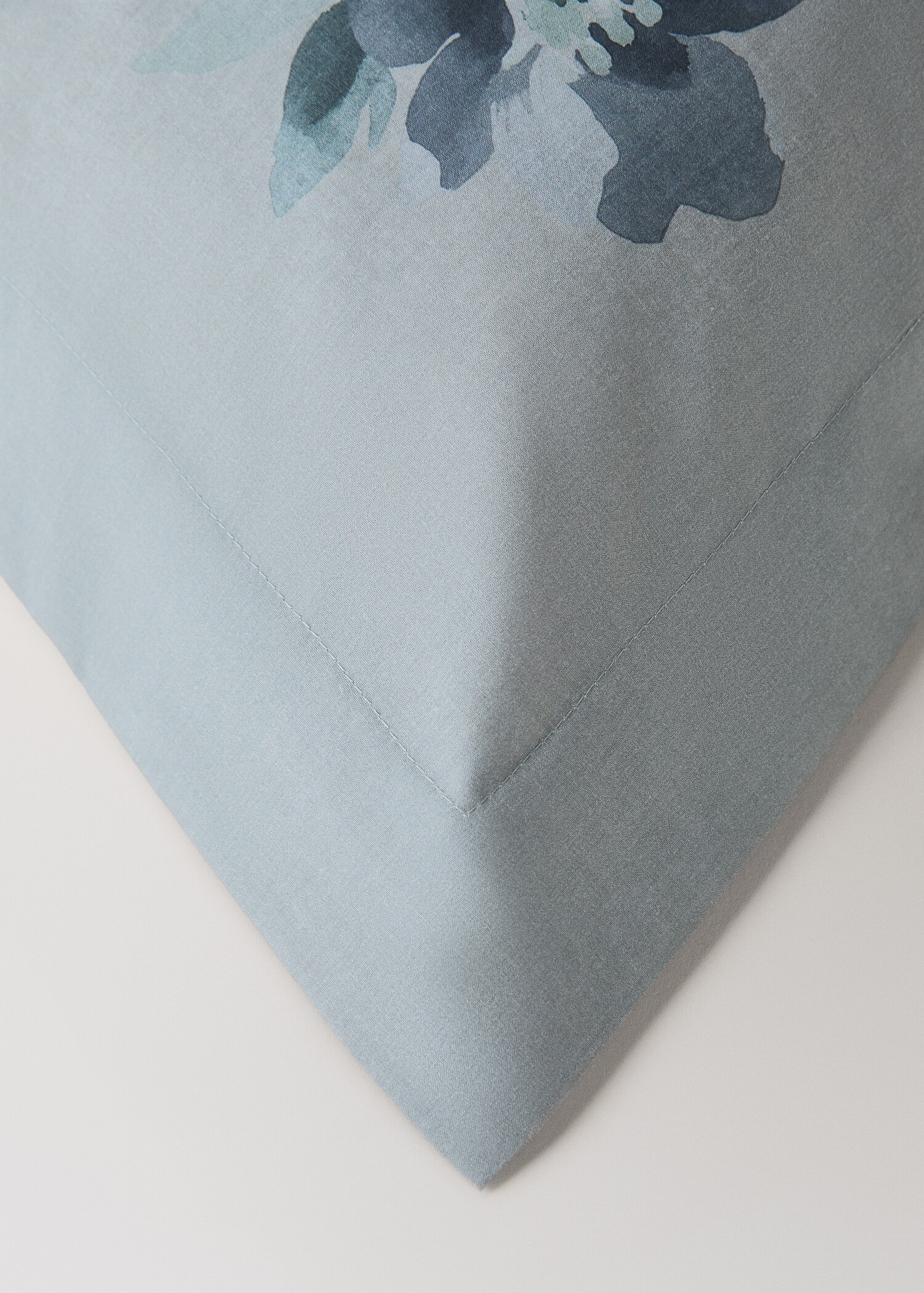 Housse de coussin en coton percale imprimé fleur aquarelle 60x60 cm - Détail de l'article 3