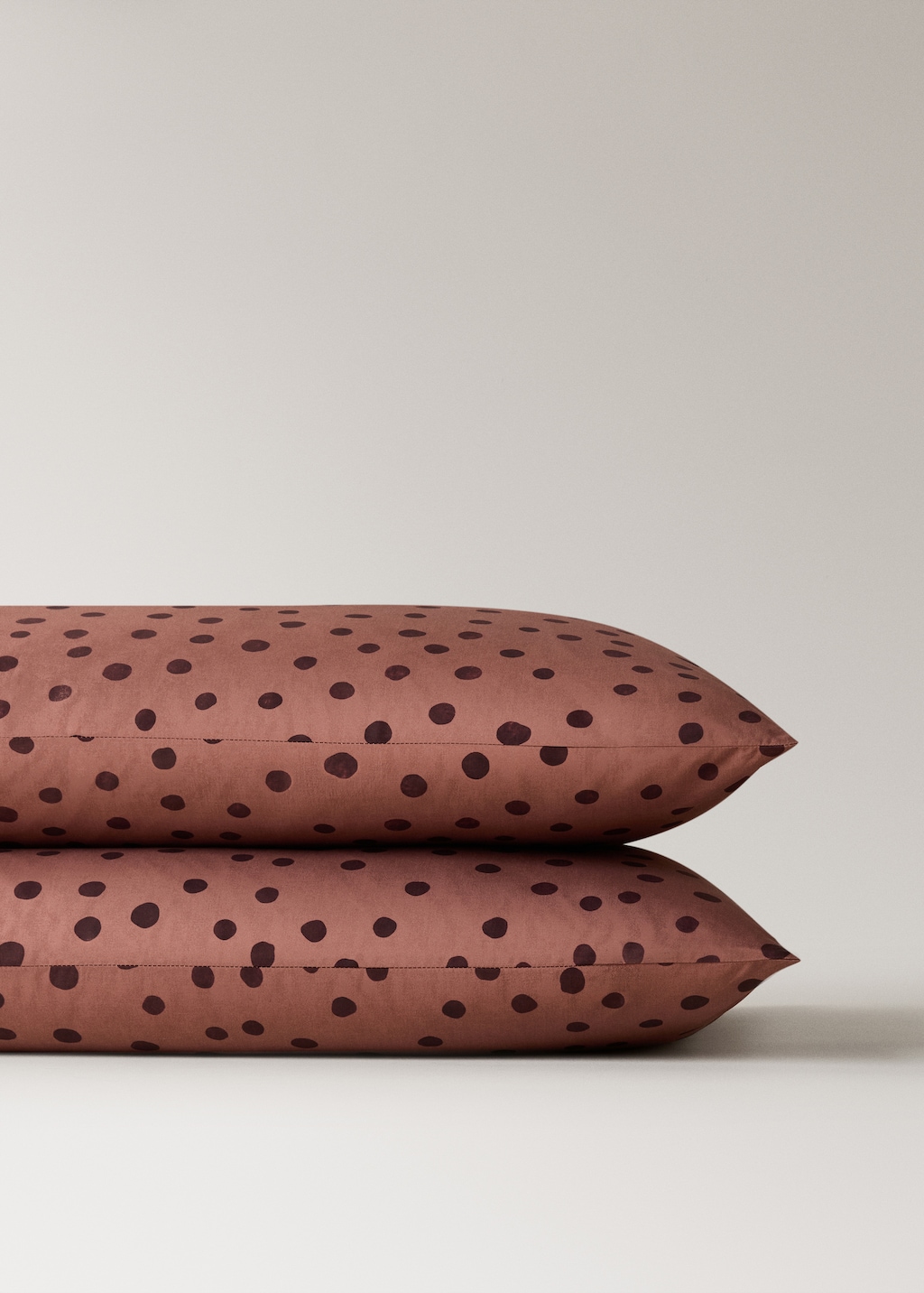 Two pillowcases cotton percale 200 thread count polka dot print 50x75 cm