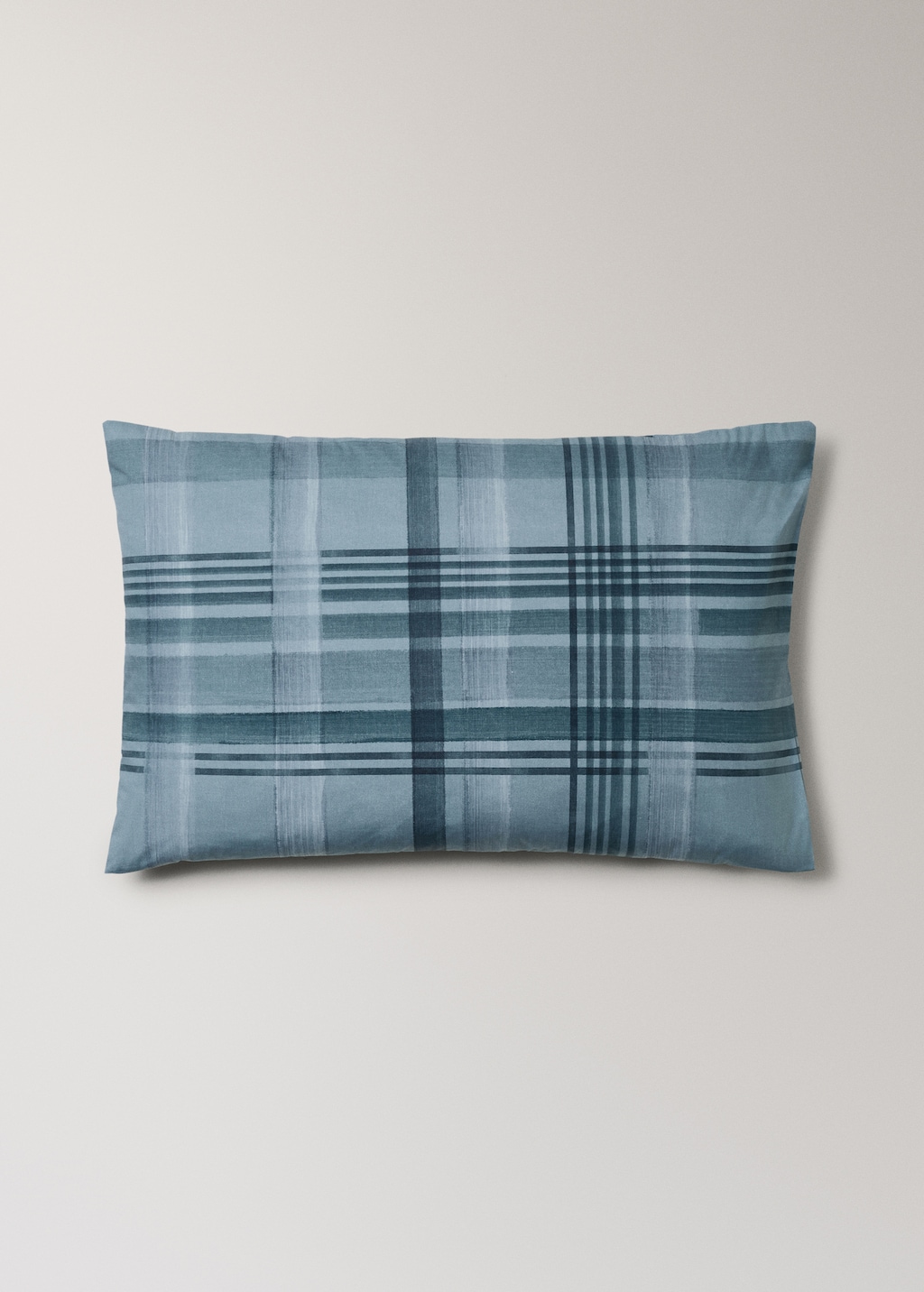 Percale cotton watercolor check-print pillowcase 50x75 cm