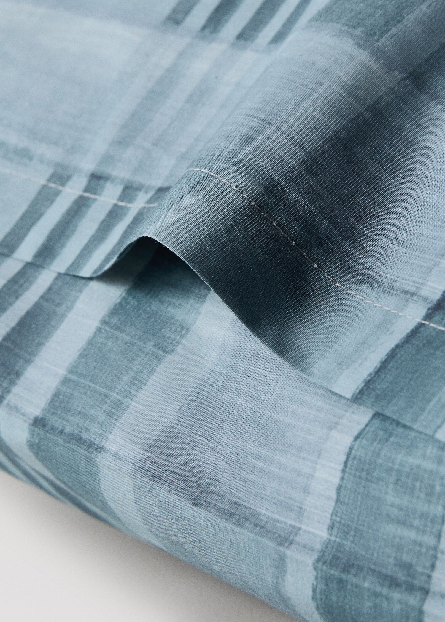 Watercolour check print percale cotton pillowcase 50x75 cm - Details of the article 3