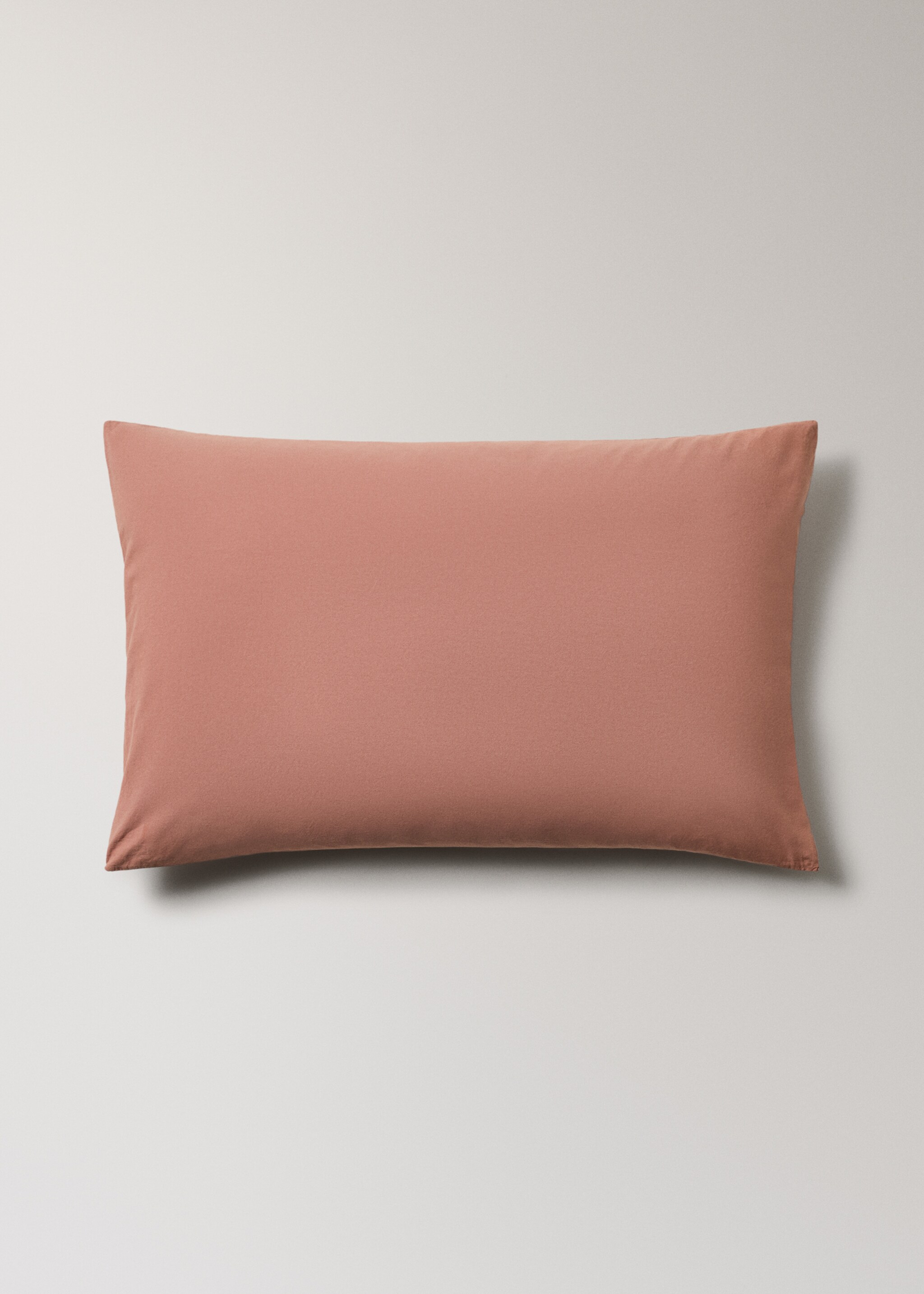 Two washed cotton pillowcases with ties 50x75 cm - Article without model