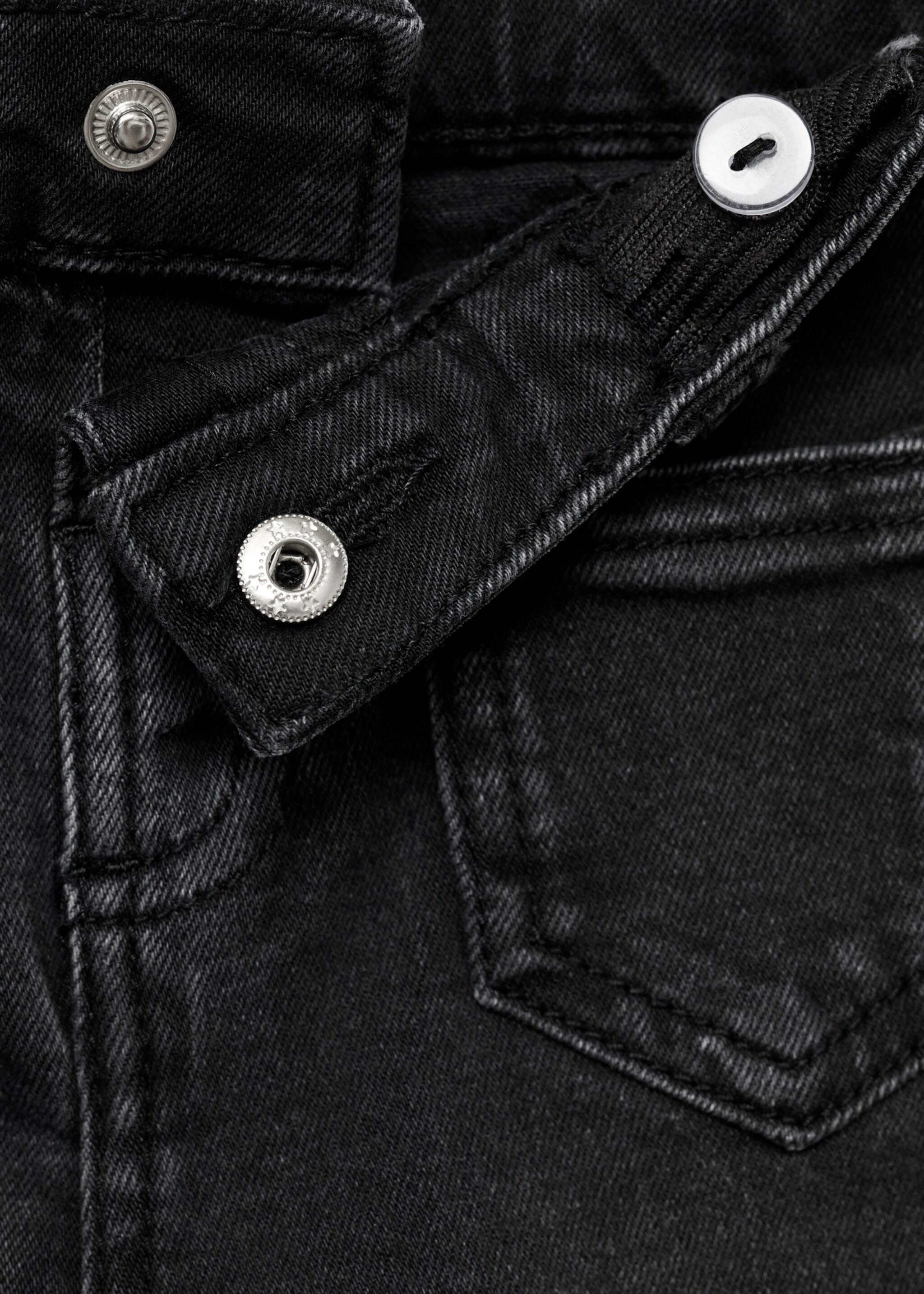 Frayed low-rise skinny jeans - Details of the article 8