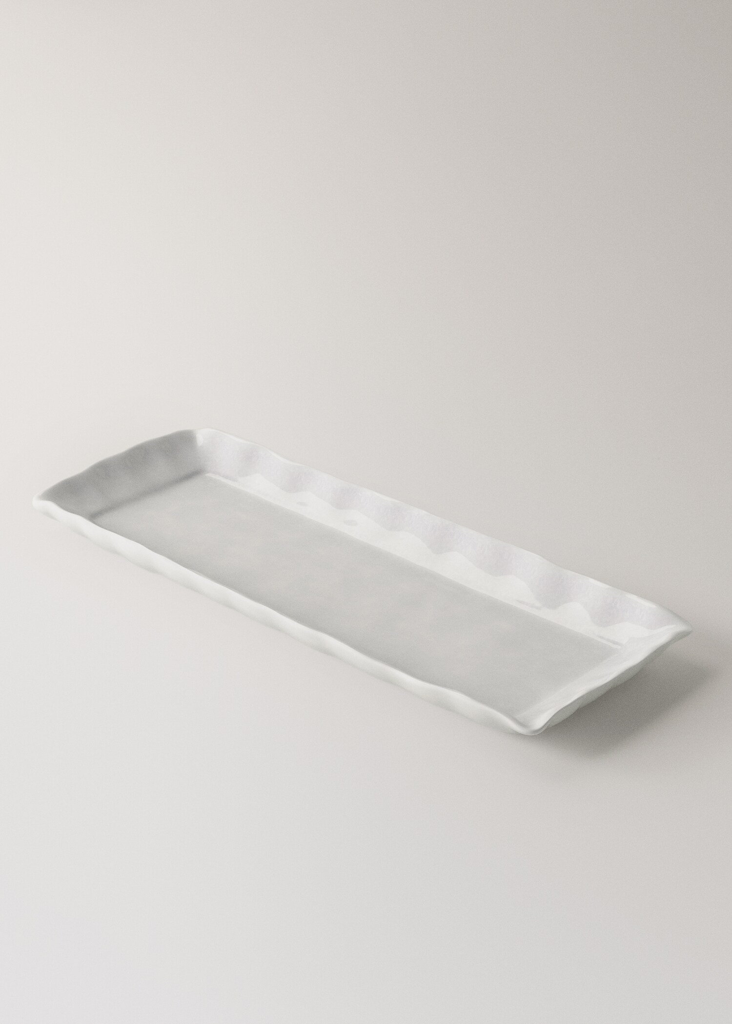 Earthenware tray with corrugated finish - Details of the article 1