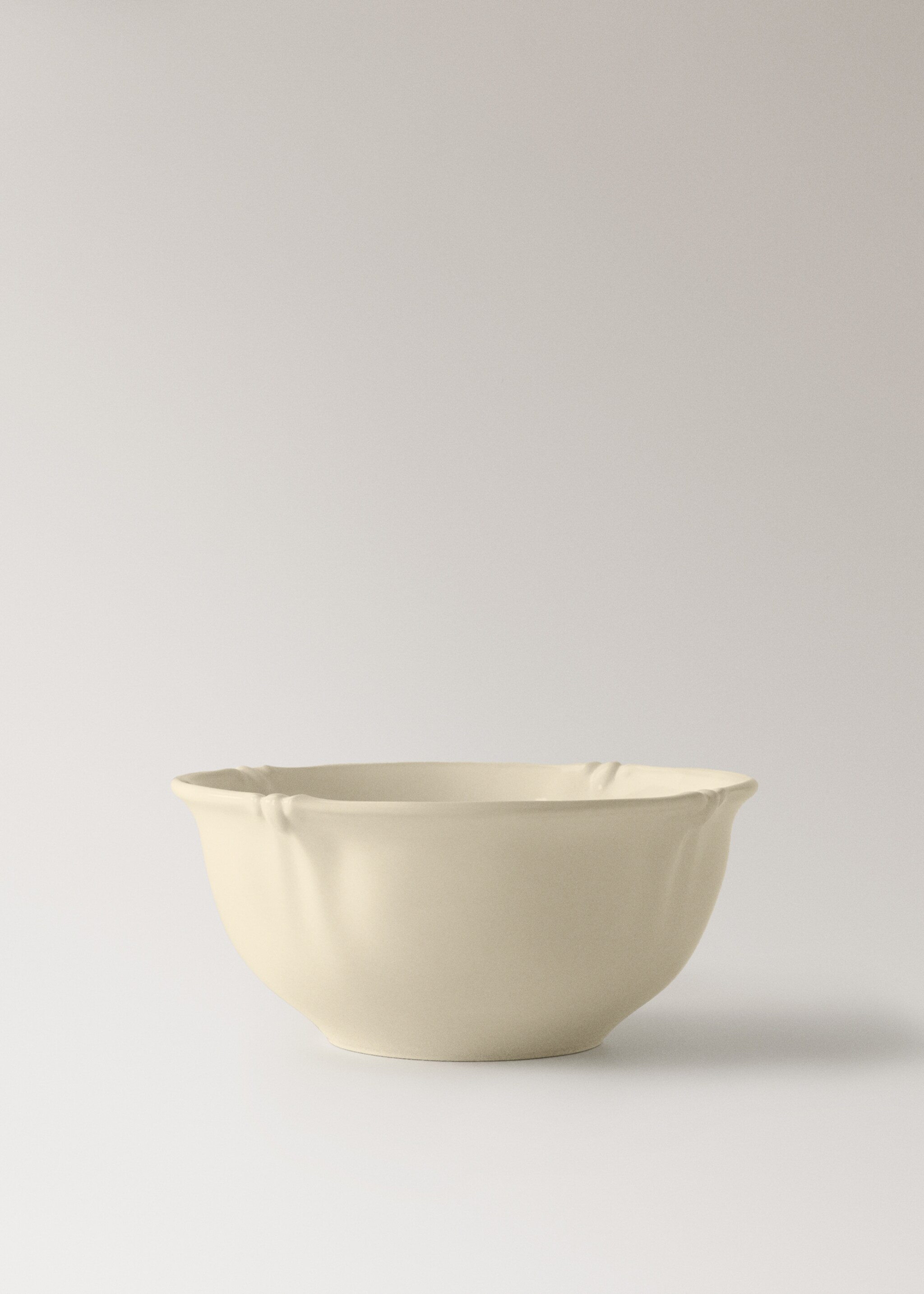 Oval stoneware fountain - Article without model, Ecru. Ref: 17012040-00.
