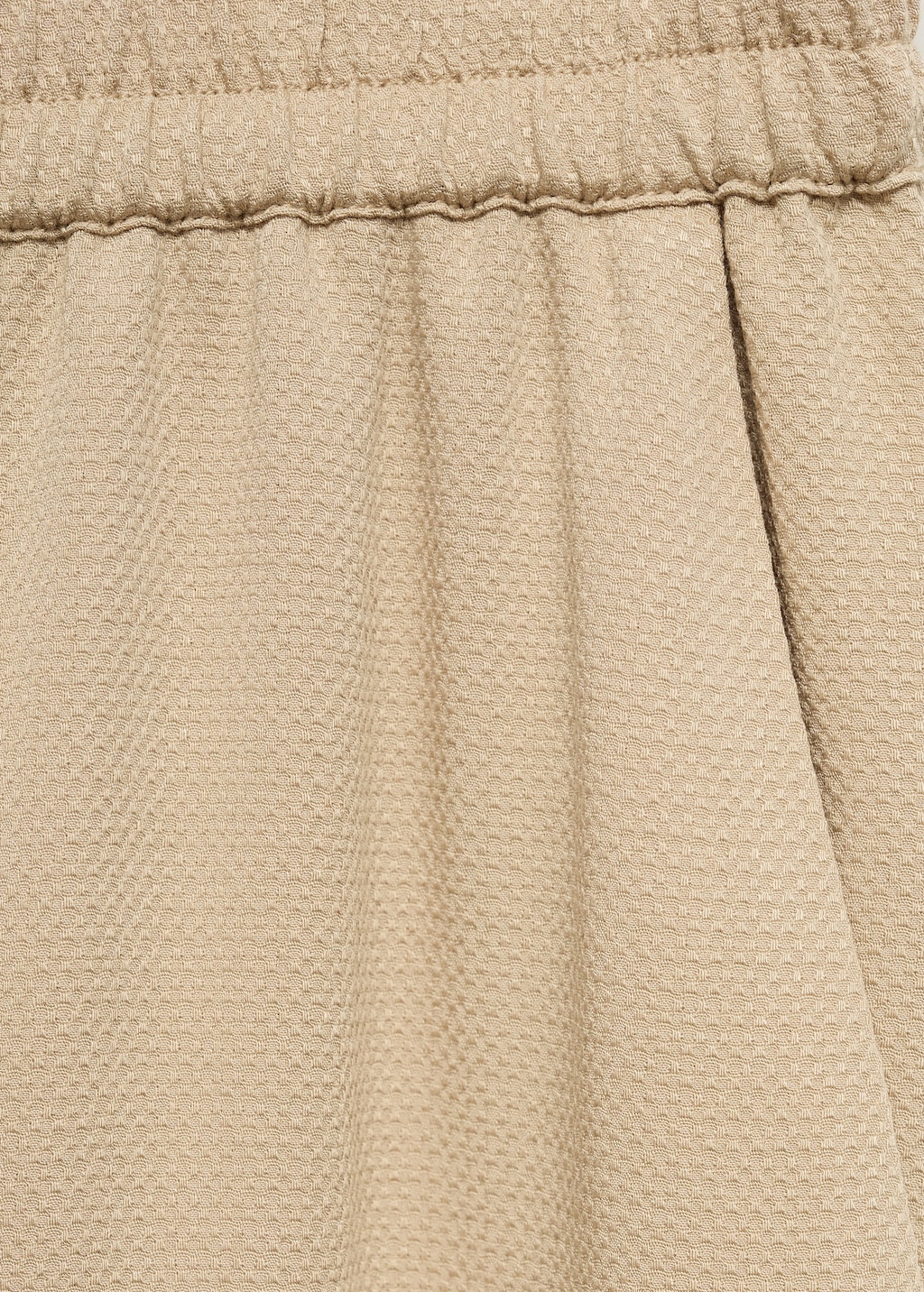 Straight-fit pants with elastic waist