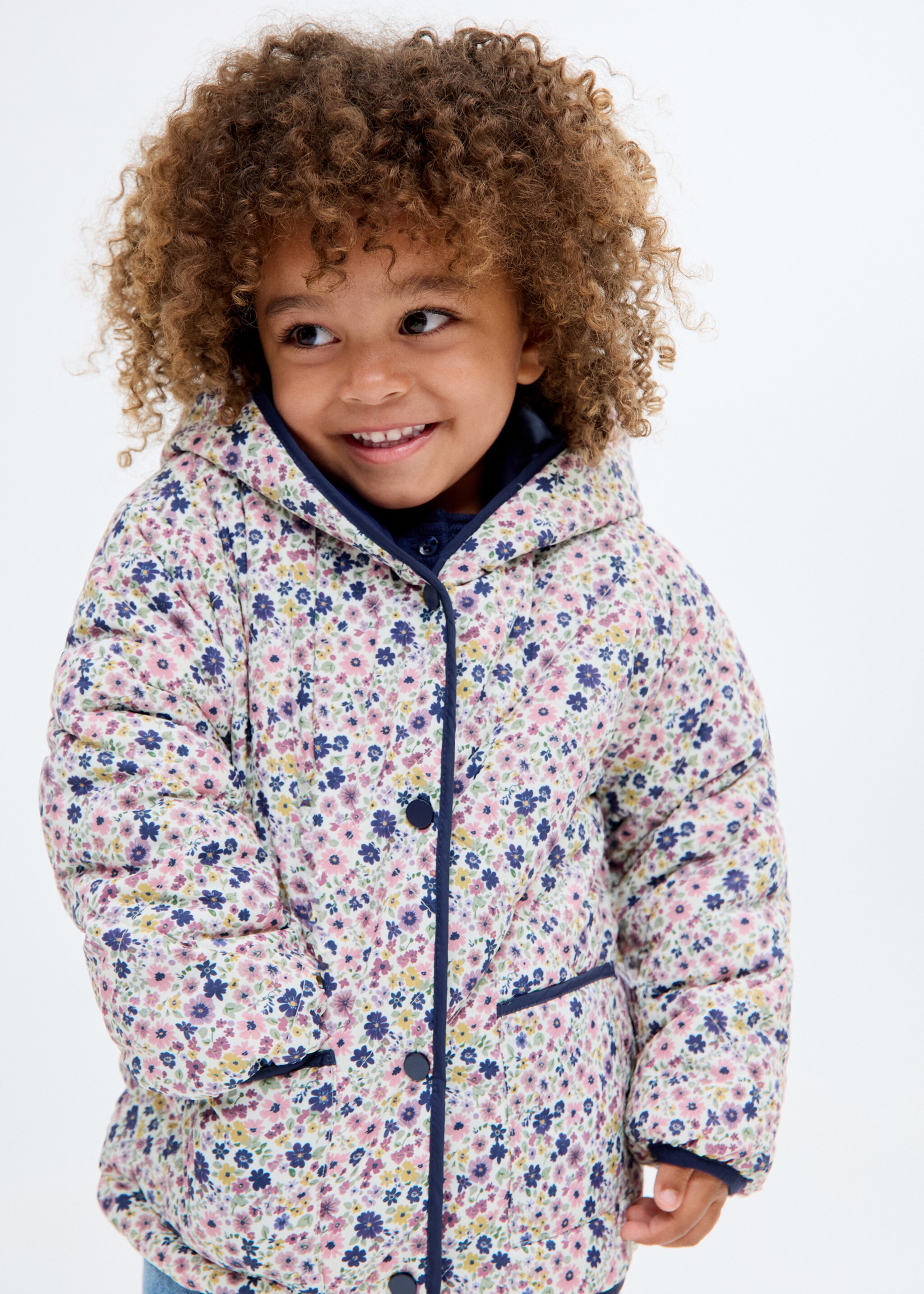 Anoraque acolchoado com estampado às flores - Pormenor do artigo 1