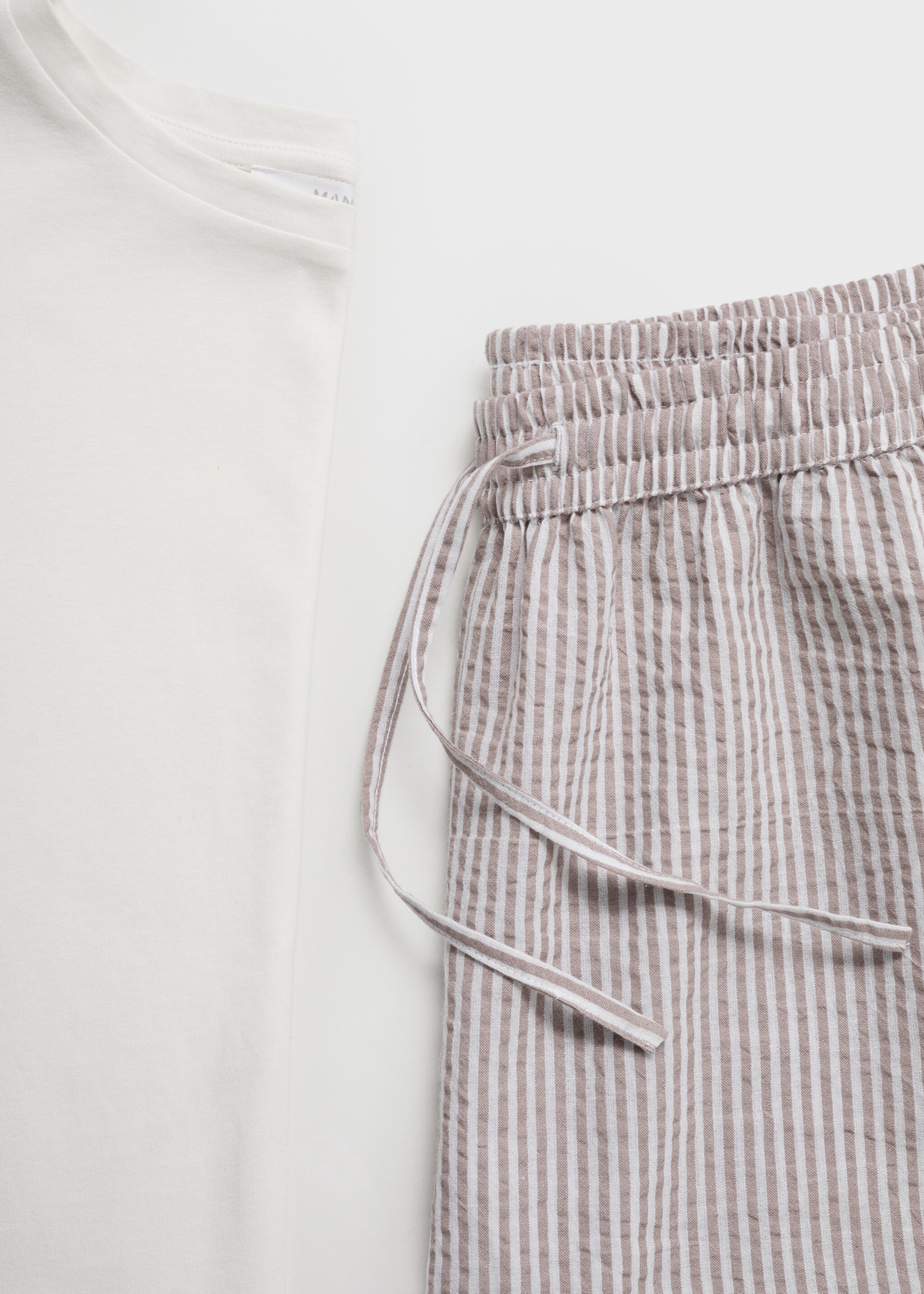 Seersucker striped two-piece pajamas - Details of the article 0