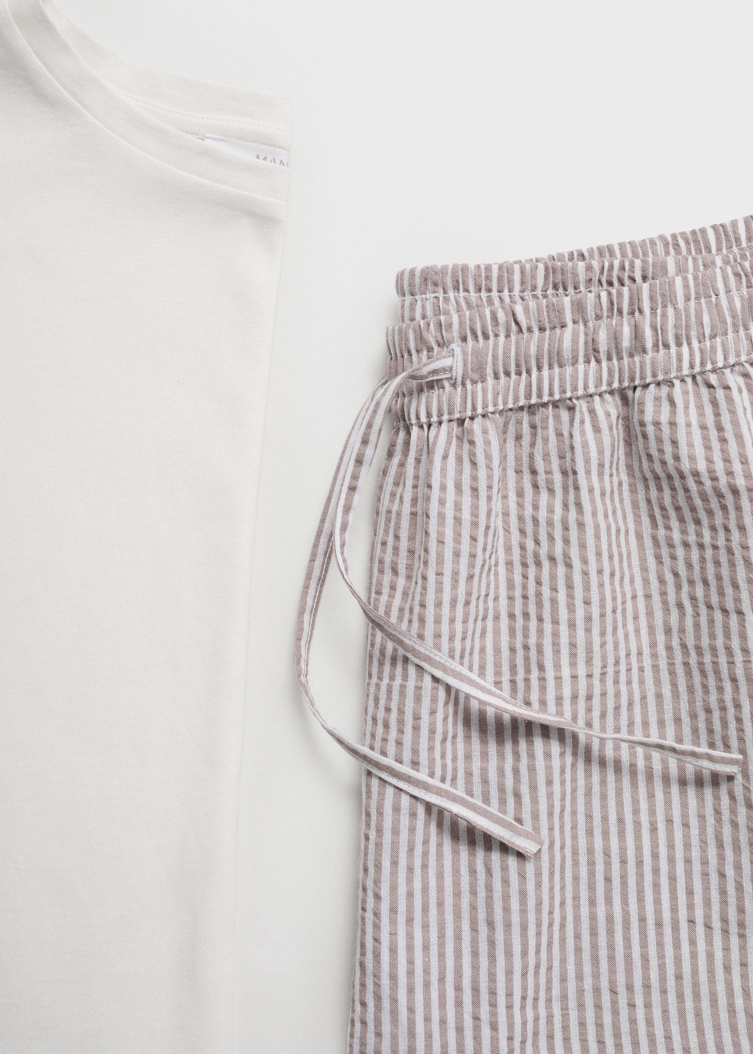 Seersucker striped two-piece pajamas - Details of the article 0