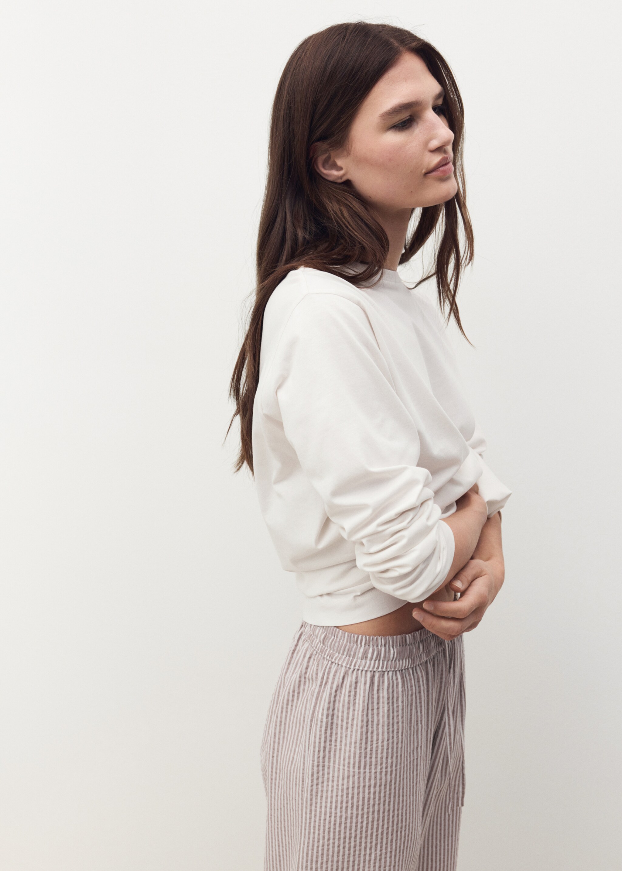 Seersucker striped two-piece pajamas - Details of the article 2