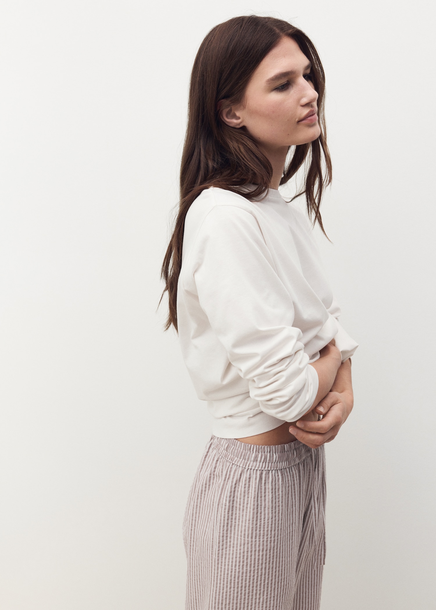 Seersucker striped two-piece pajamas - Details of the article 2