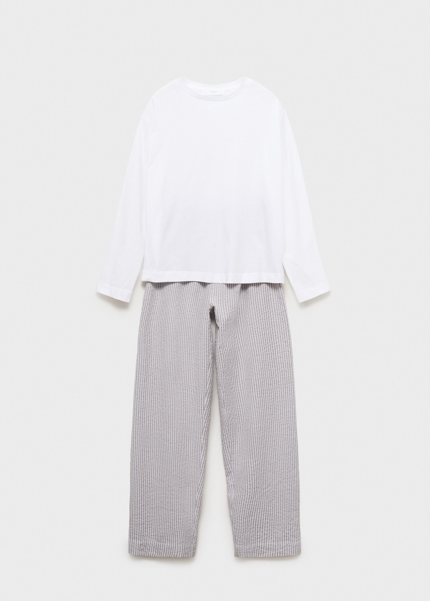 Seersucker striped two-piece pajamas - Article without model