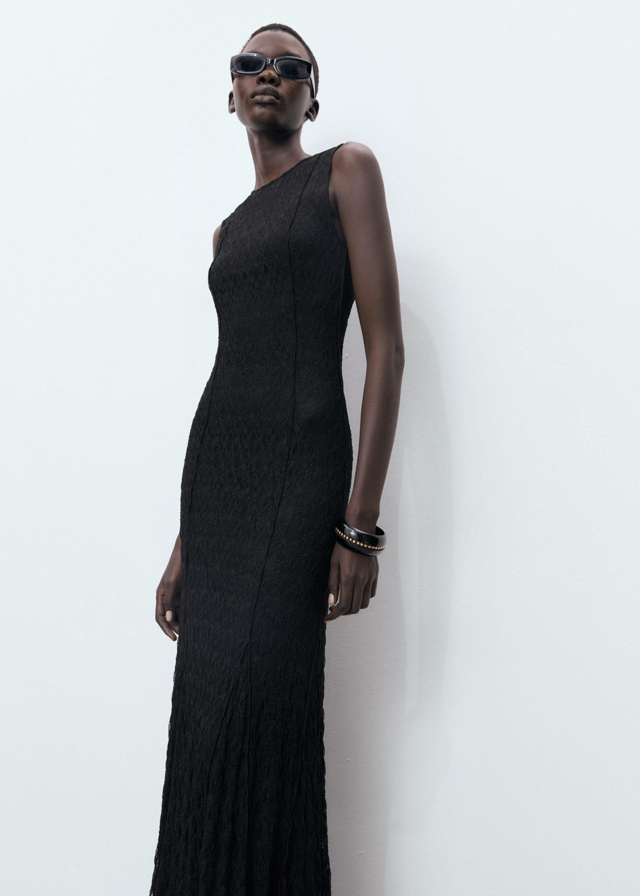 Long lace dress - Medium plane