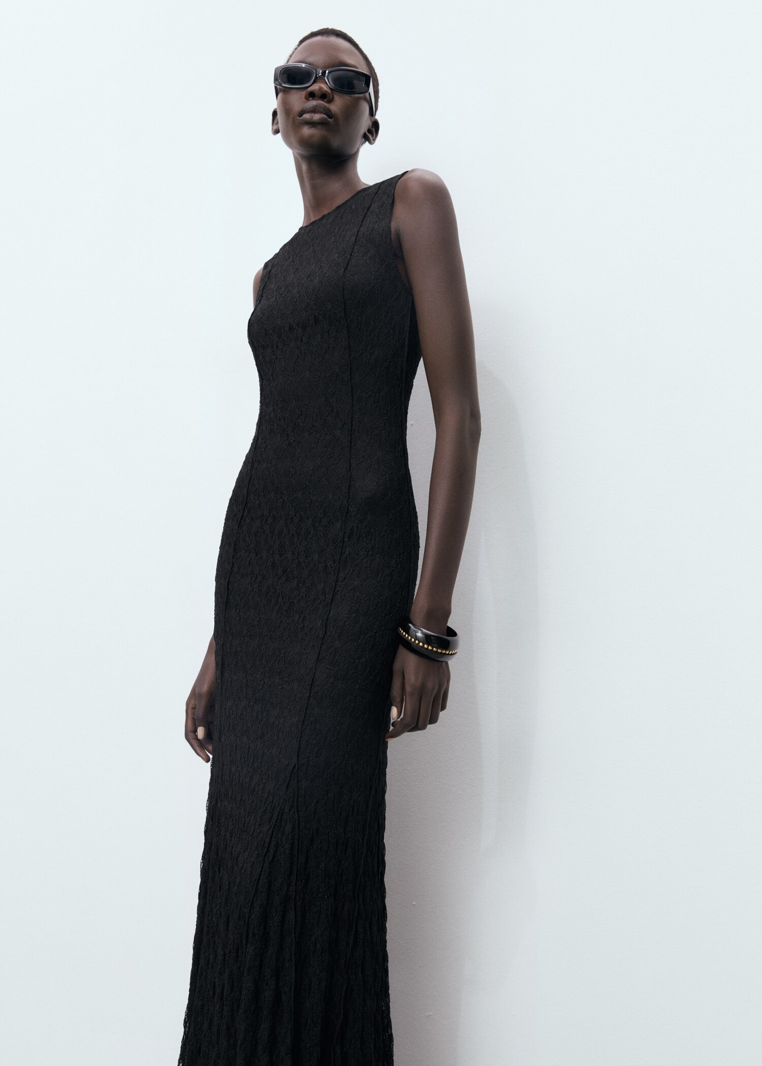 Long lace dress - Medium plane